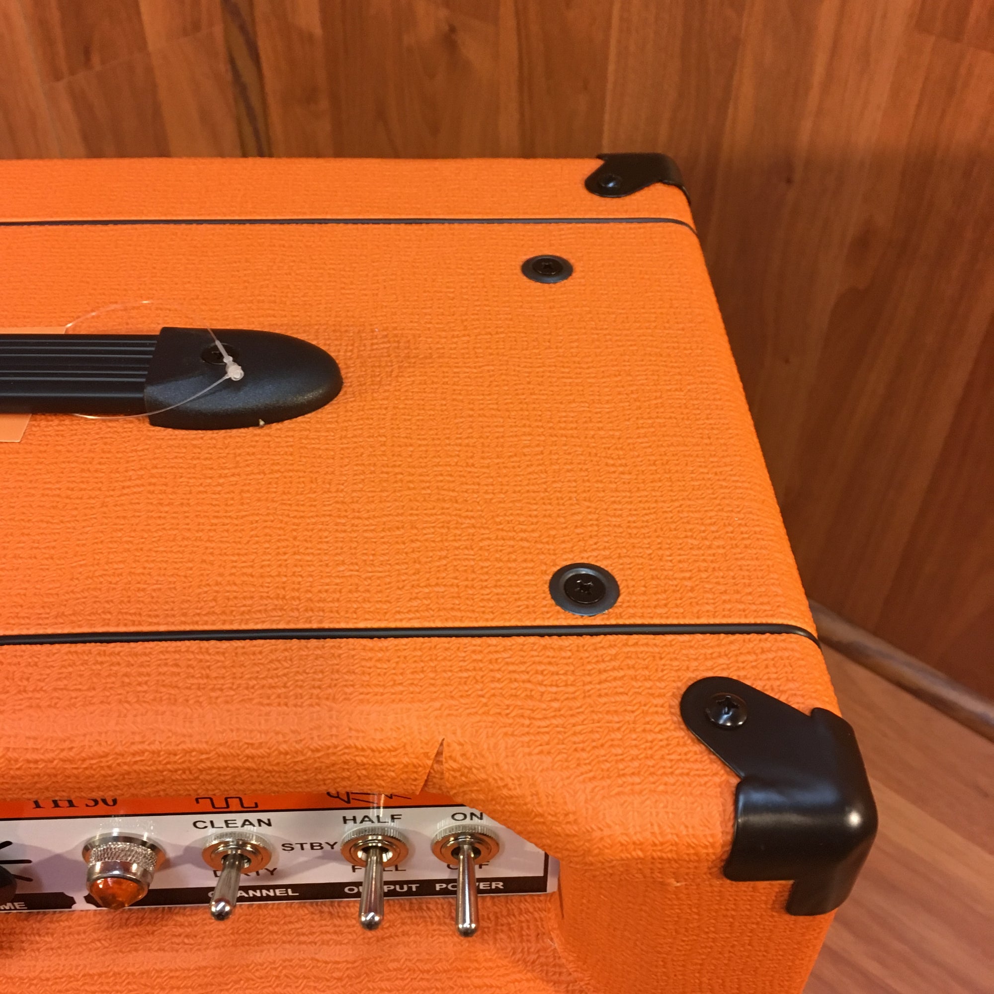 ** Orange TH30C 30-Watt 1x12 Twin Channel with footswitch