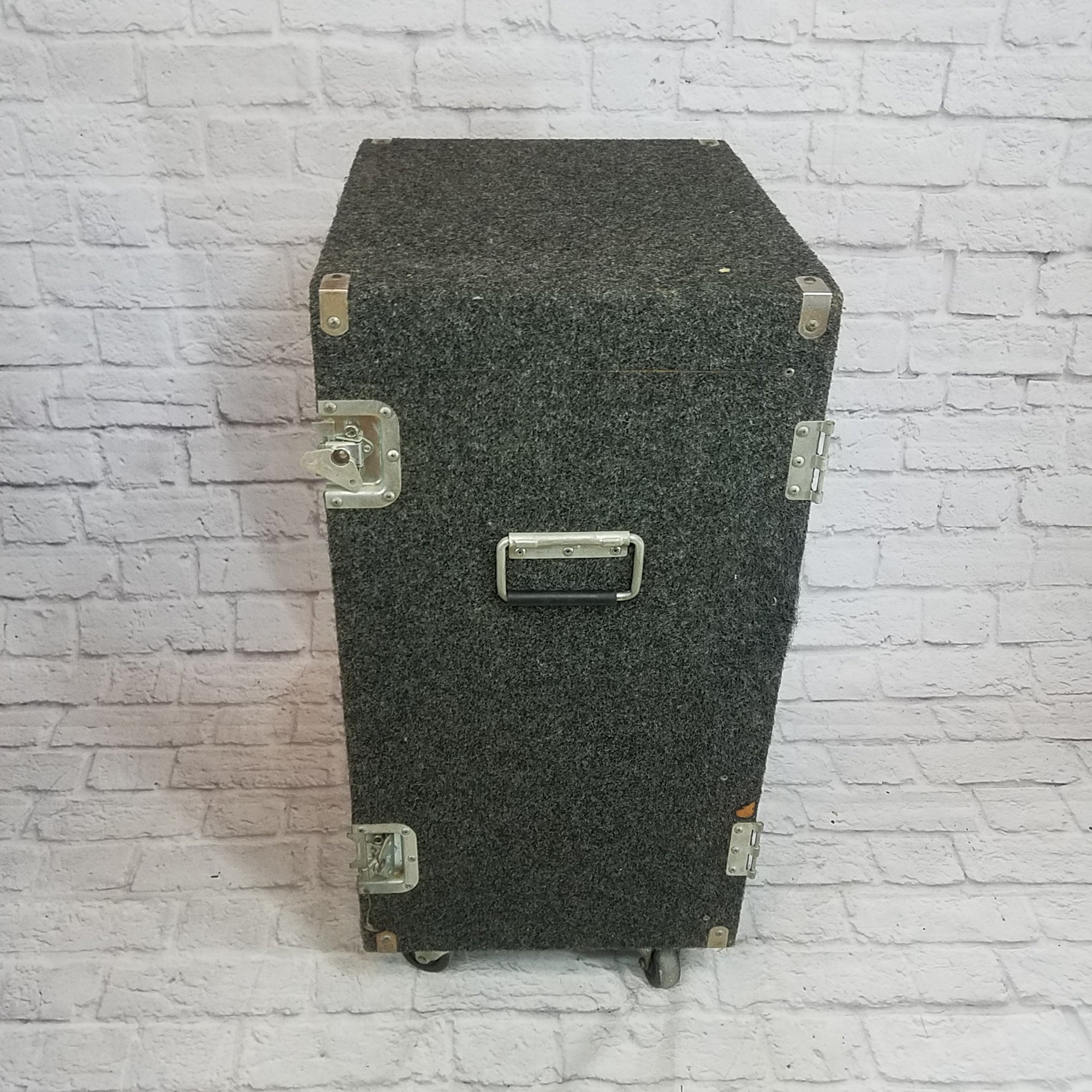 16U Carpeted Rolling Rack Case