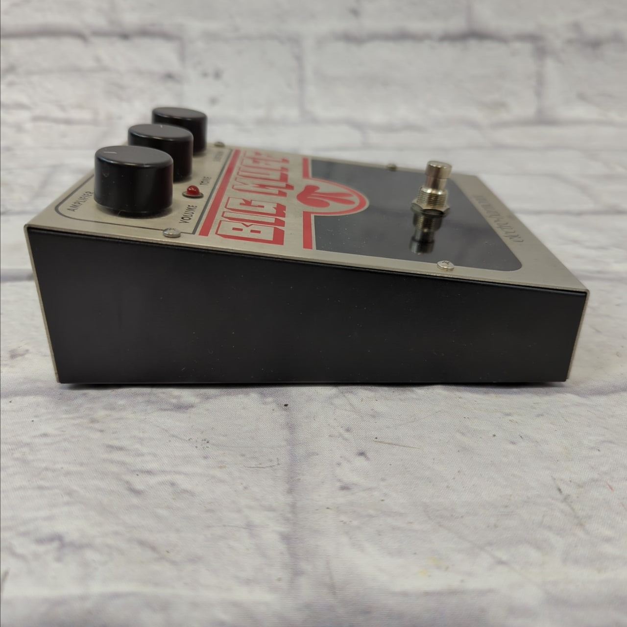 Electro-Harmonix Big Muff Pi Fuzz Pedal