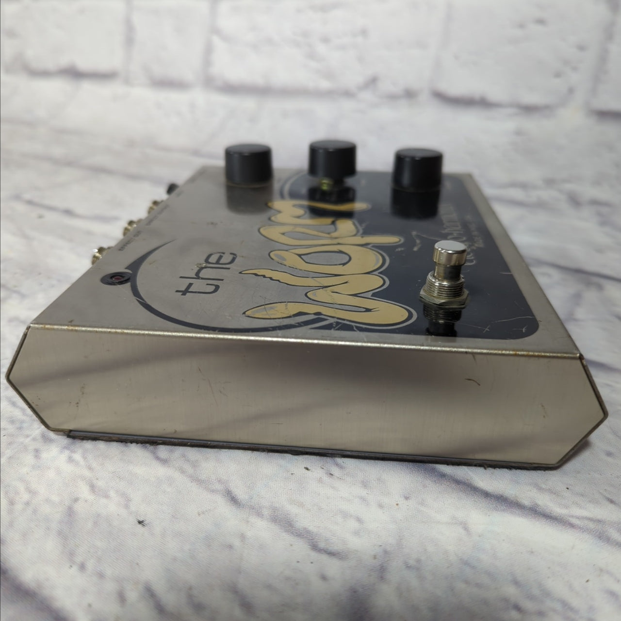 Electro-Harmonix Worm Effect Pedal Large Box - Evolution Music