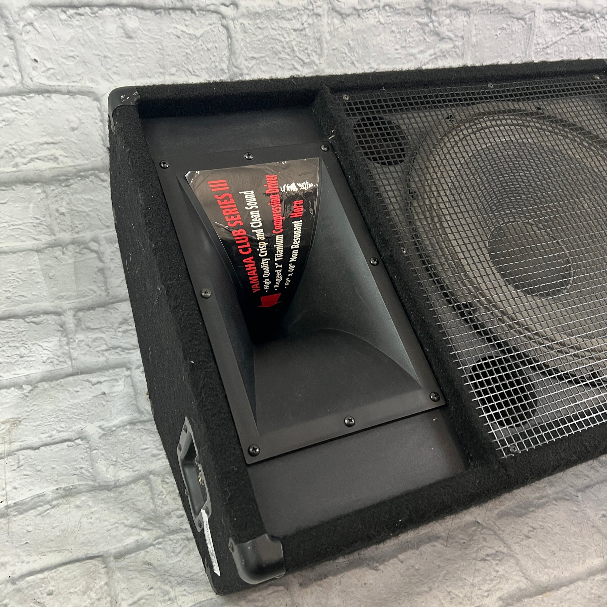 Yamaha Club Series SM15v Monitor Wedge 15"