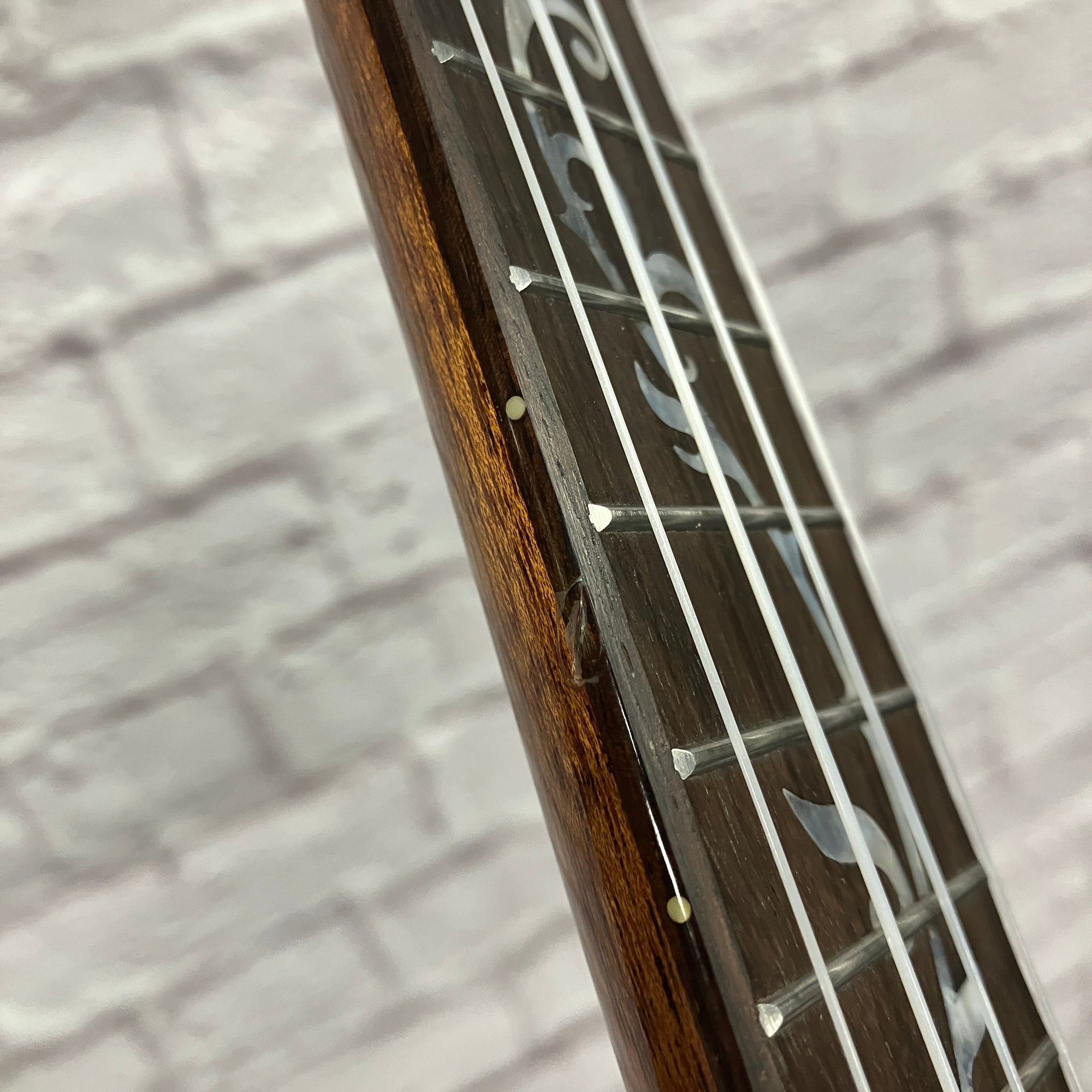 Luna Vinyeyard Koa C Ukulele