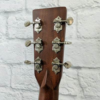 Martin HD-28V Acoustic Guitar with Martin Case 2014