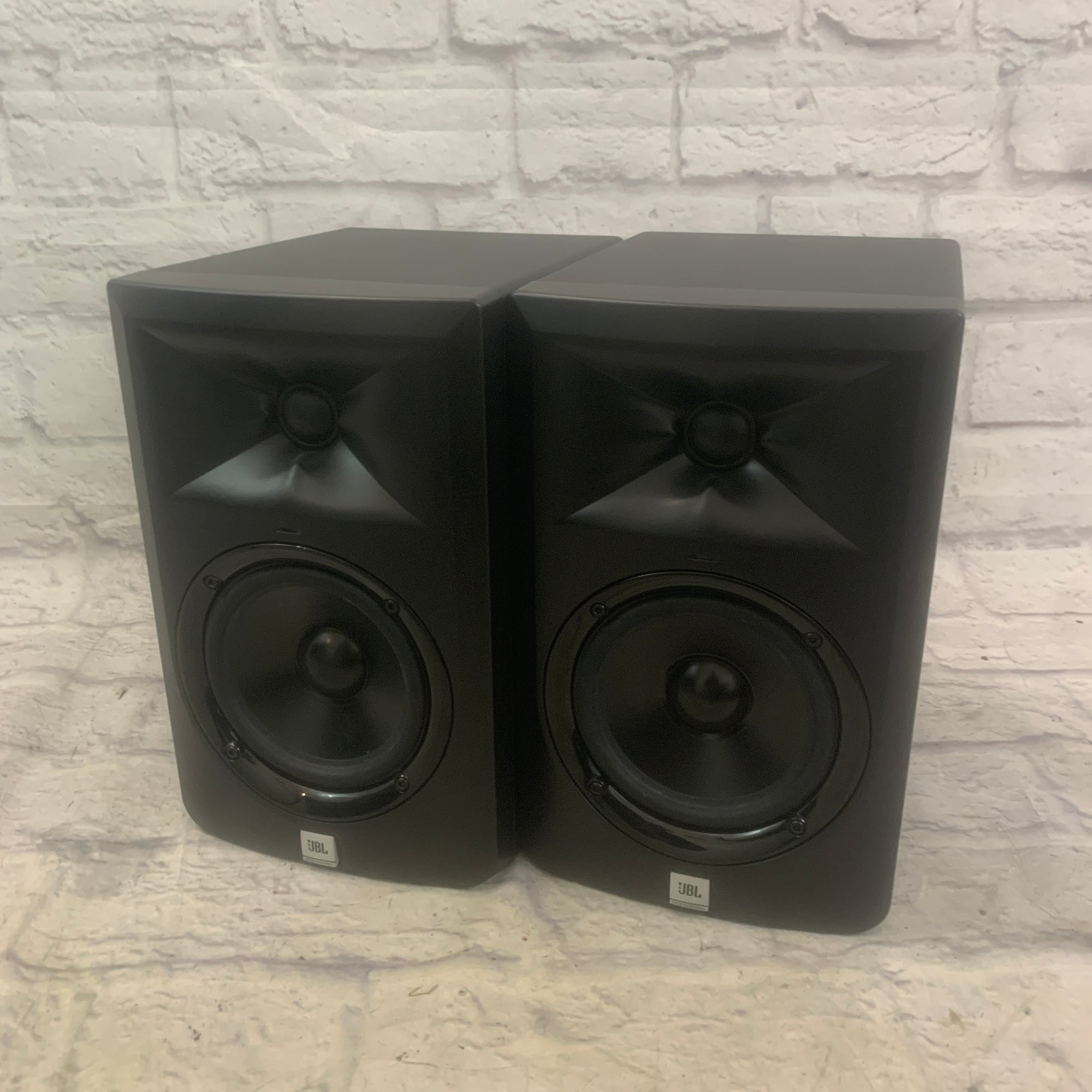 JBL 3 Series 305p MKII Studio Monitor Pair