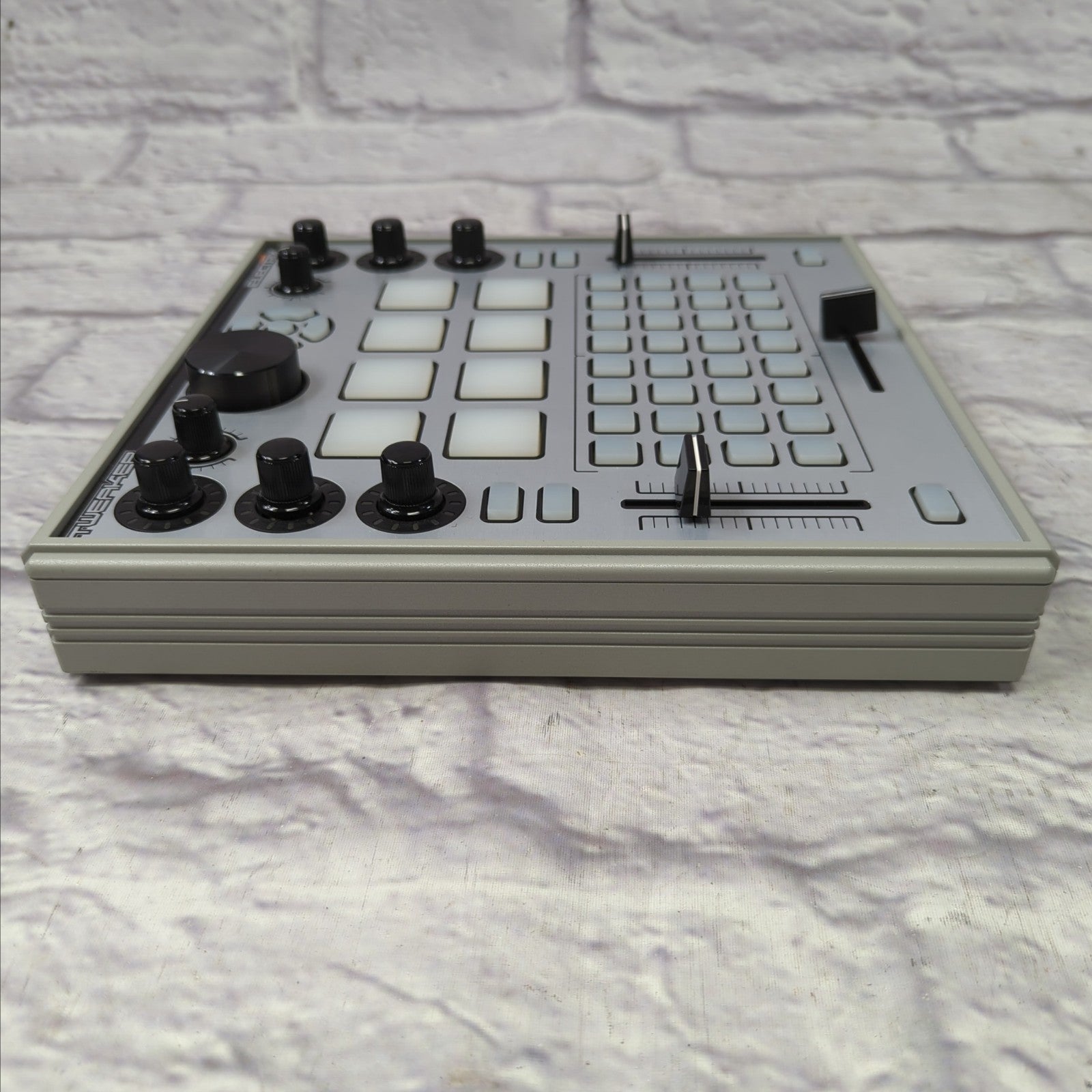 Livid Instruments Electrix Tweaker Universal MIDI Controller Pad