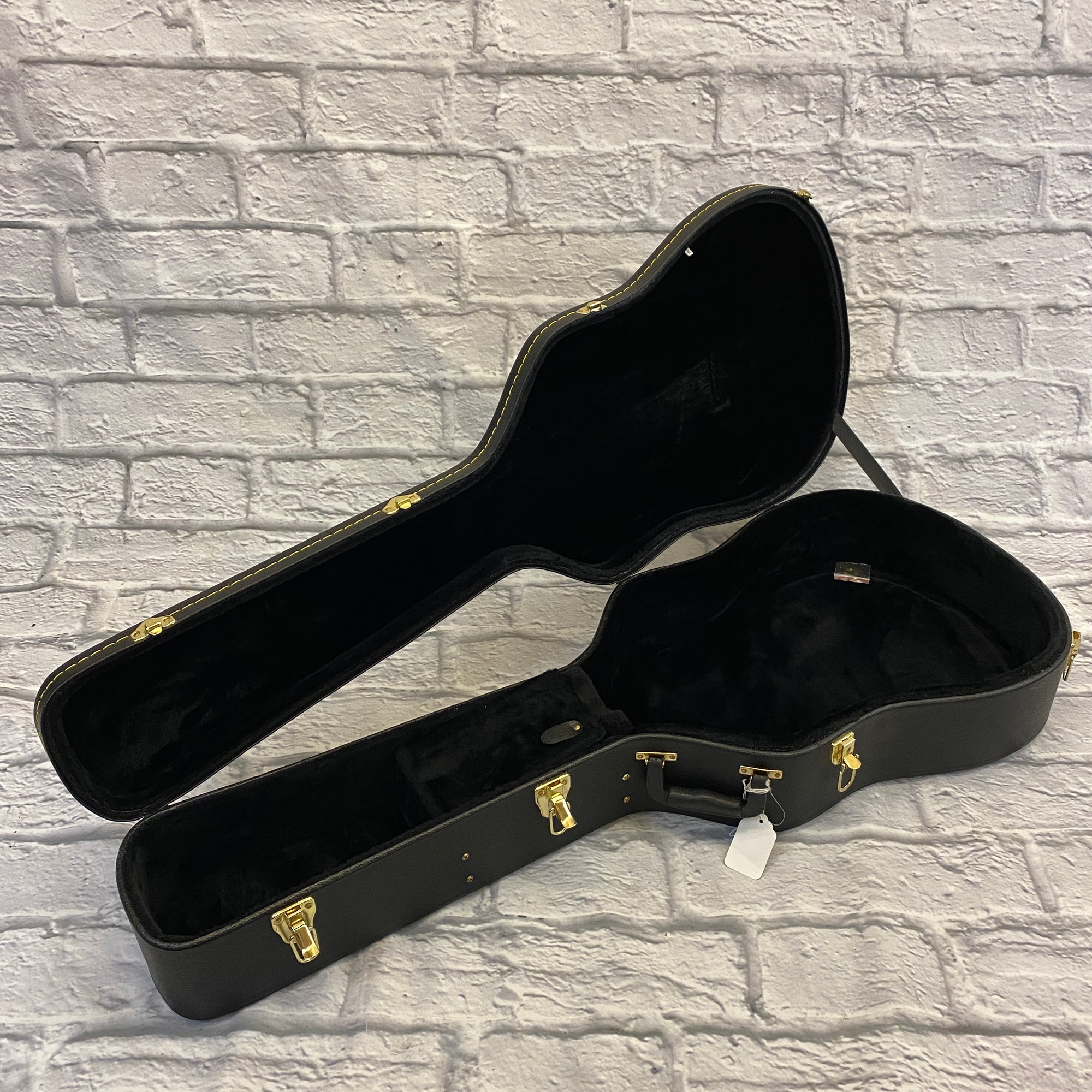 Unknown Acoustic Guitar Hard Shell Case