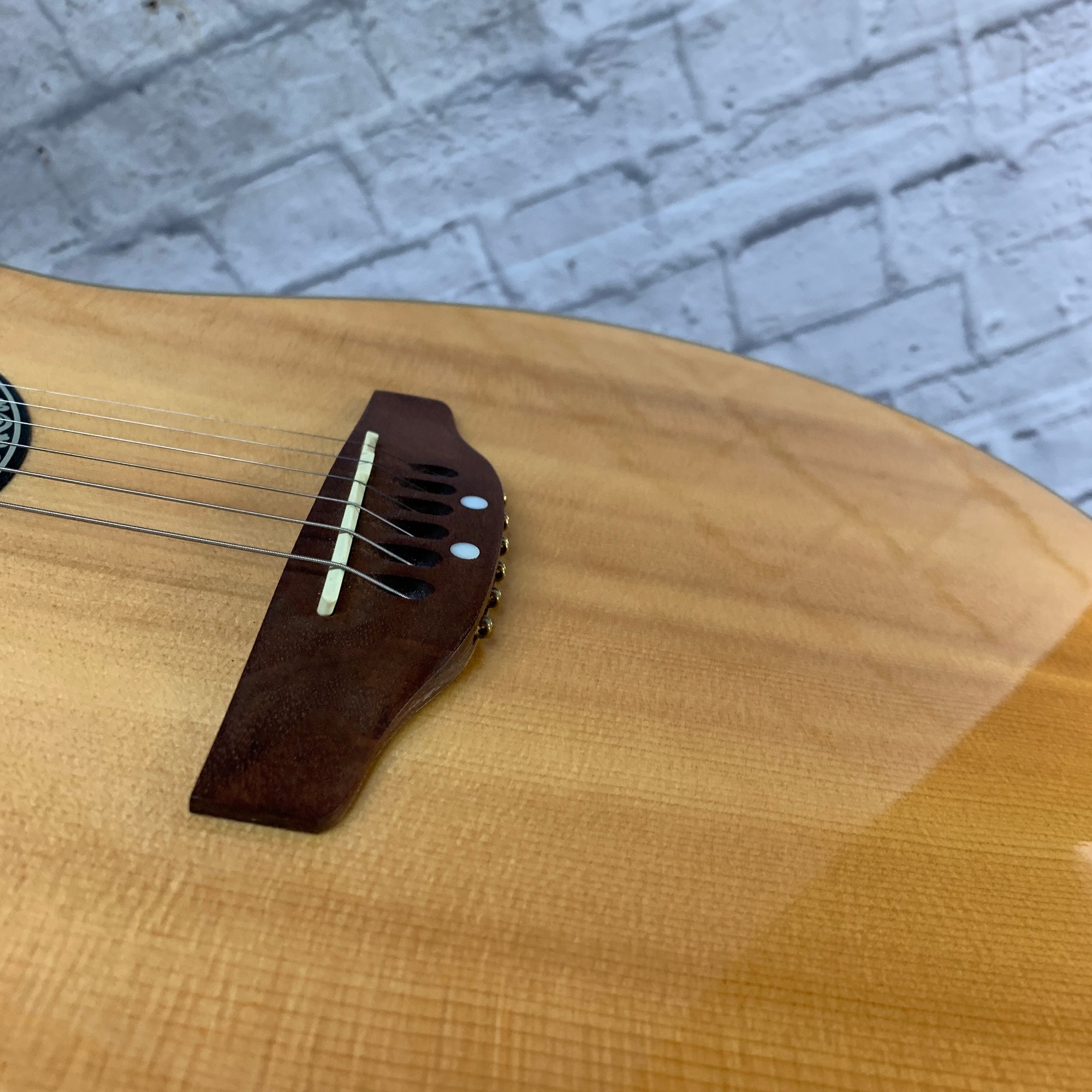 Ovation Celebrity CC 057 Acoustic Electric Guitar