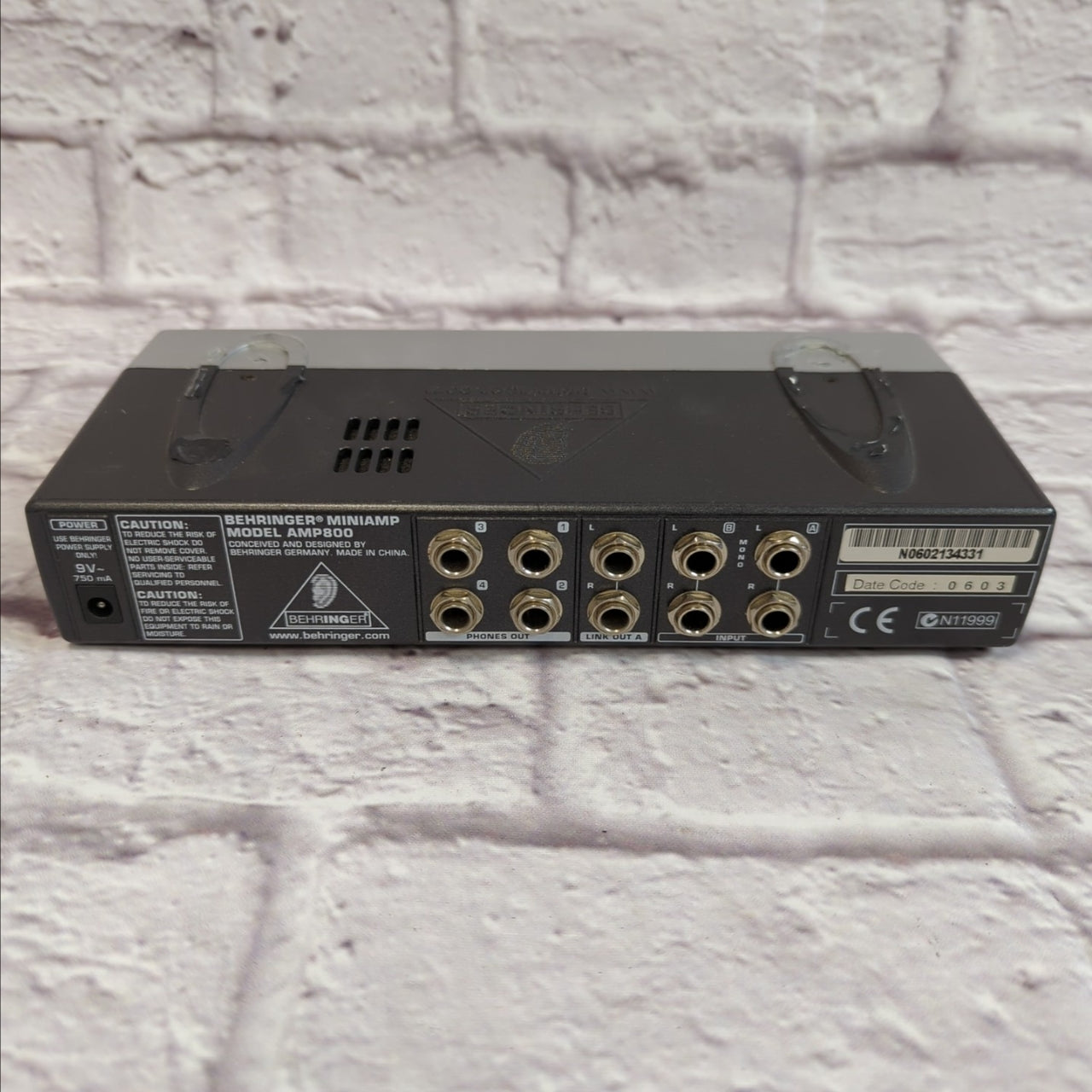 Behringer Amp800 Headphone Amp
