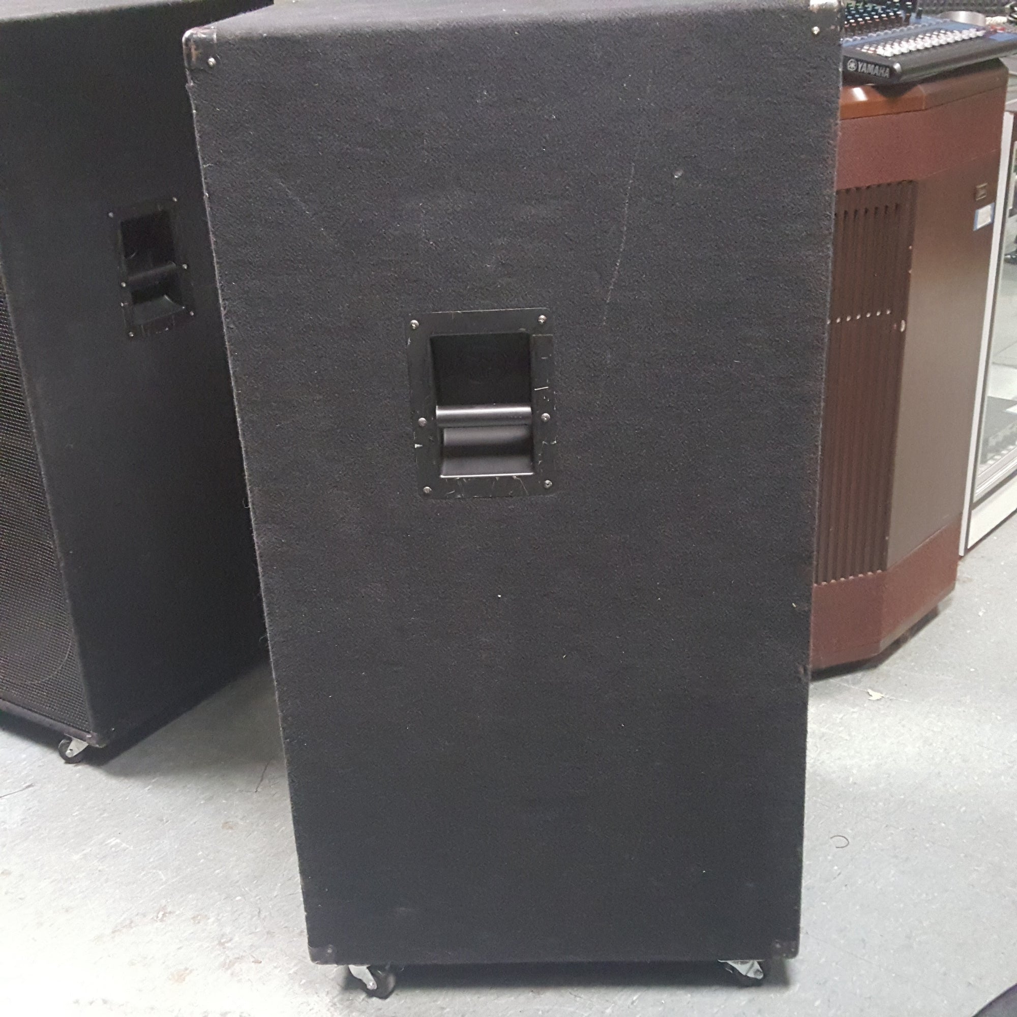 Yamaha SW218V 2x18" Subwoofer