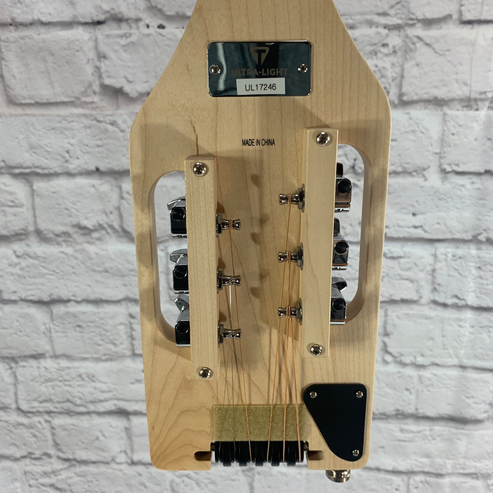 Traveler Acoustic Guitar Ultra Light Maple