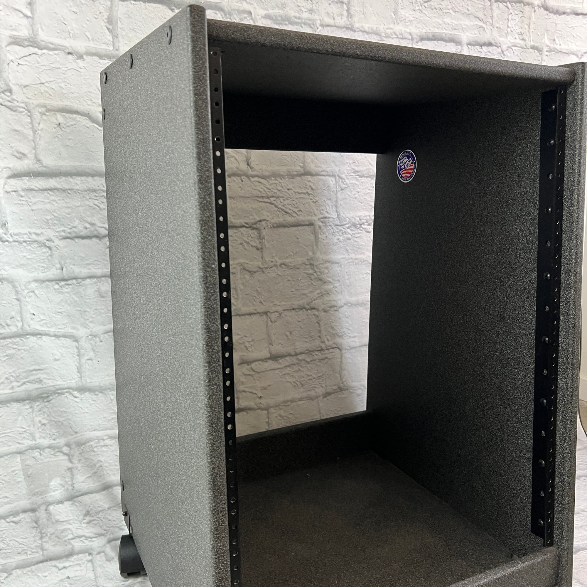 KK Audio 16 Unit  Rack Case