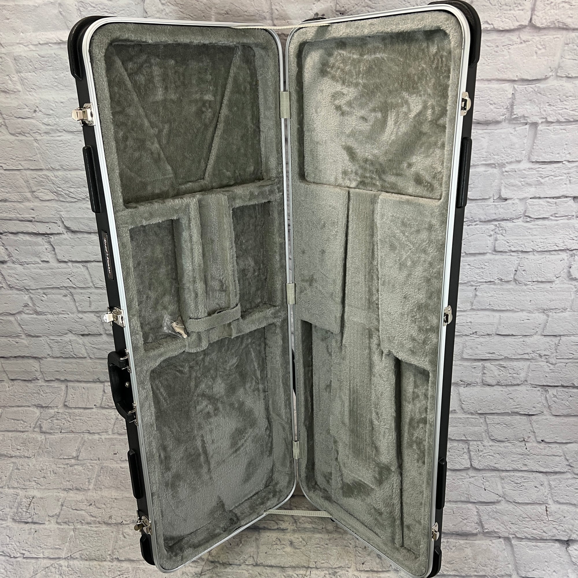 Roadrunner Electric Guitar Hard Case Evolution Music