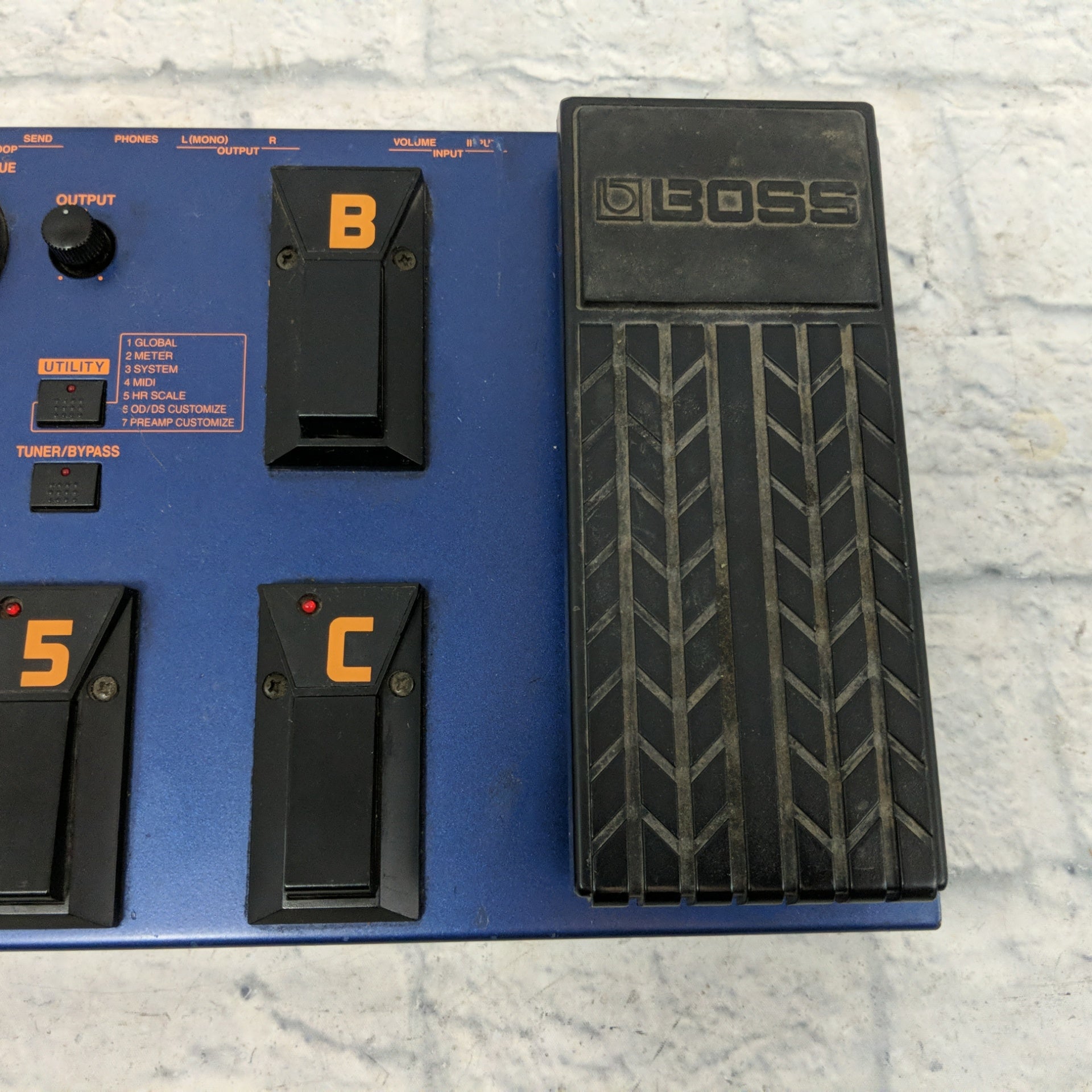 Boss GT-5 Guitar Effects Processor - Evolution Music