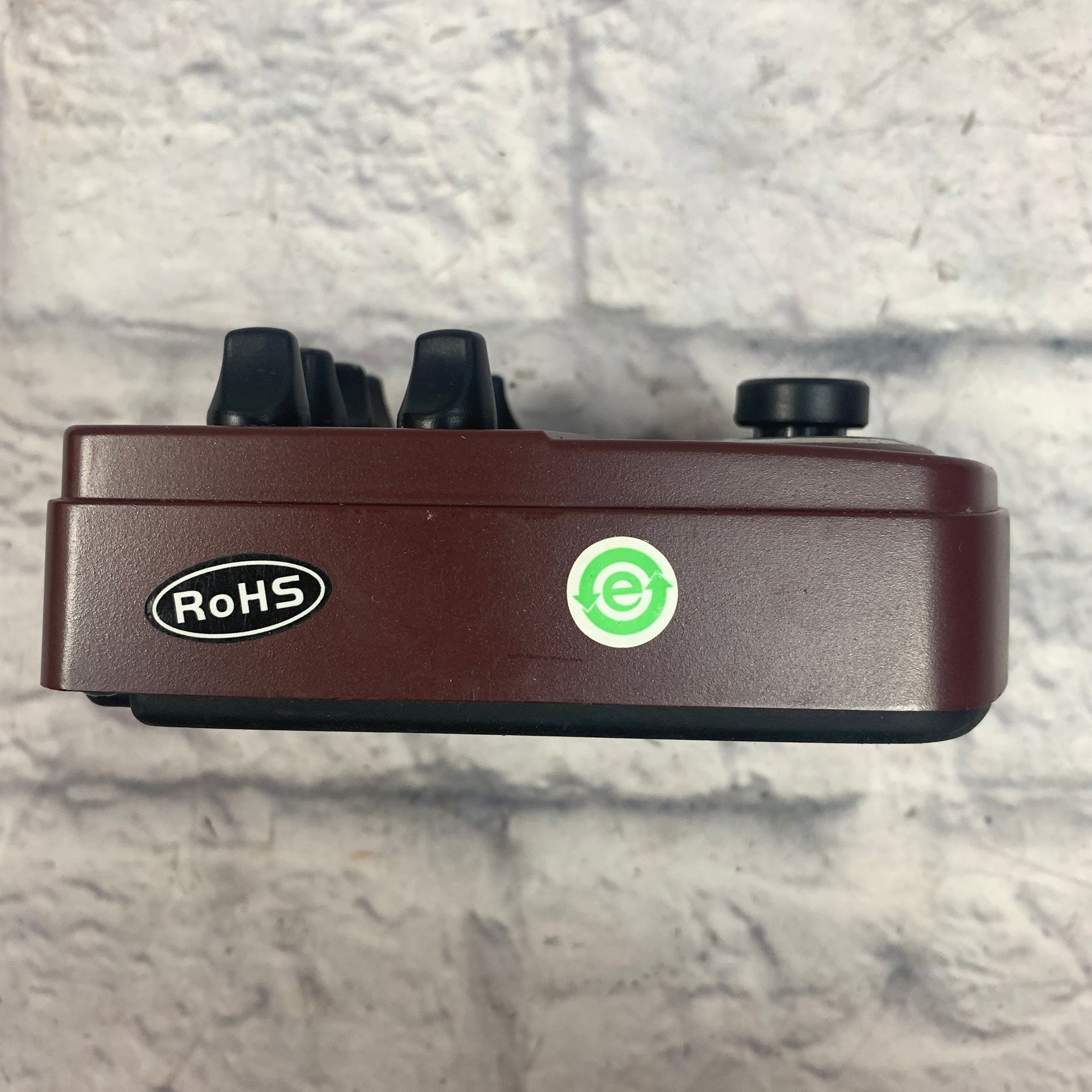 Behringer V-Tone ADI 21 Acoustic Modeler