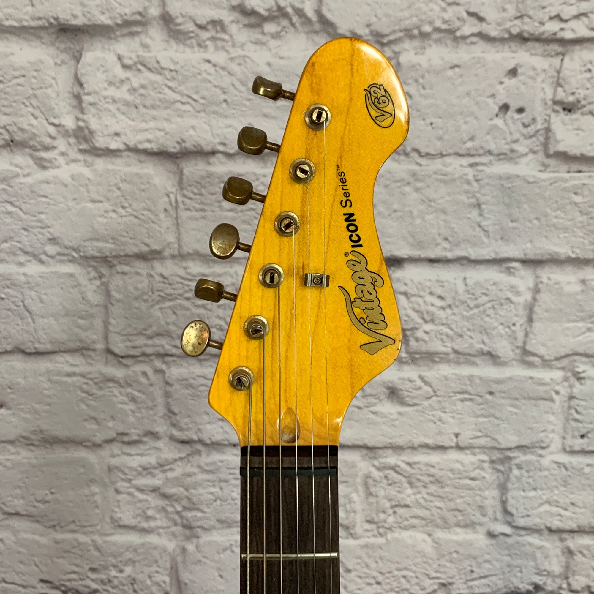 Vintage Icon V62MRAB Distressed Blonde