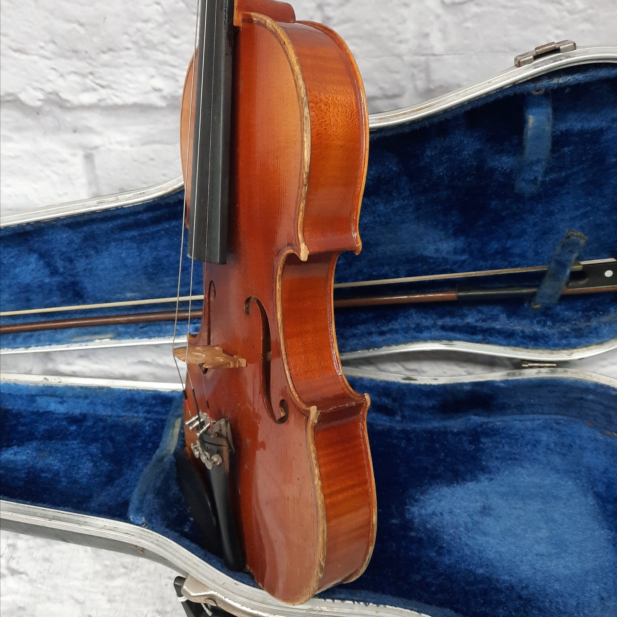Unbranded 3/4 Violin w/Case and Bow
