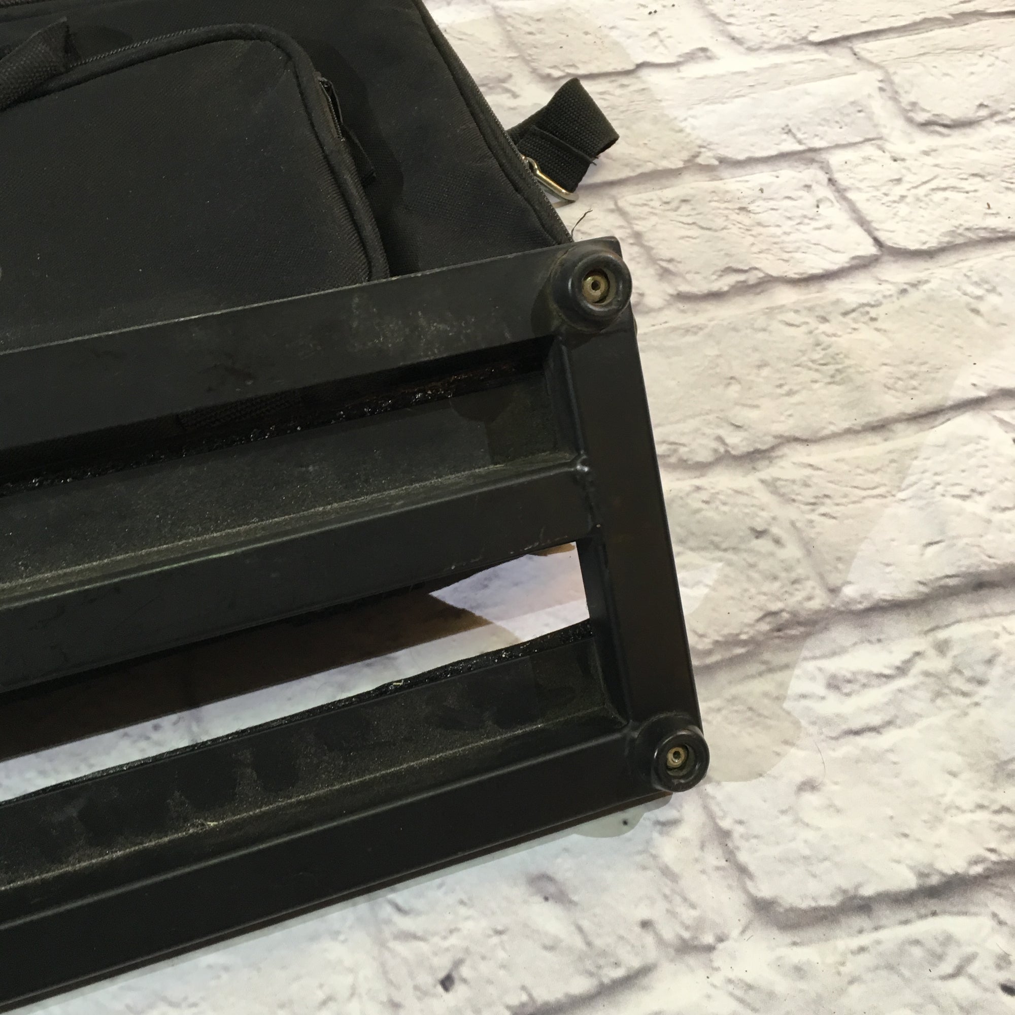 Small Pedalboard in Gator Soft Case