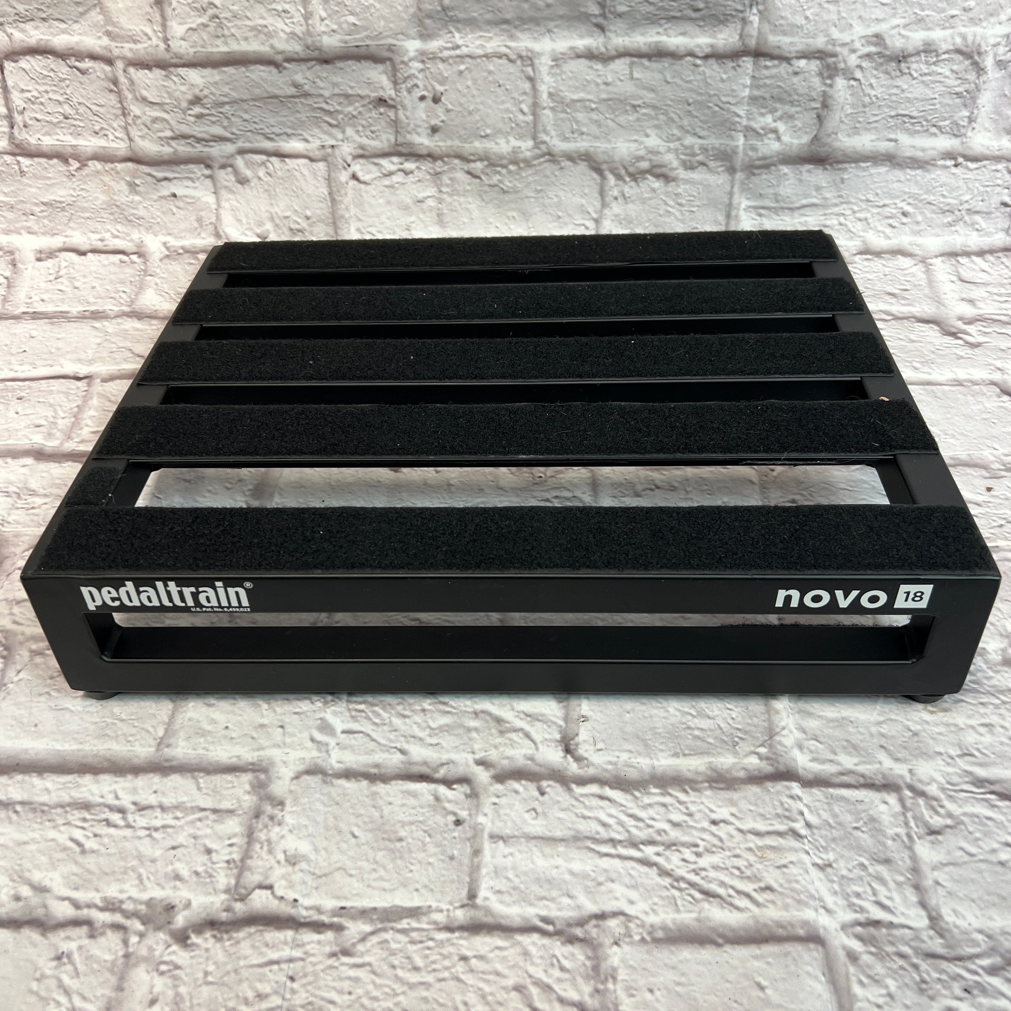 Pedaltrain Novo 18 Pedalboard with Soft Case
