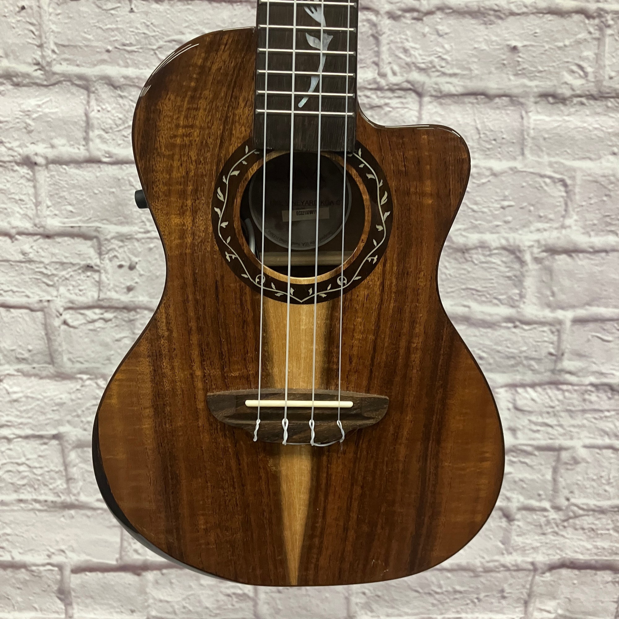Luna Vinyeyard Koa C Ukulele