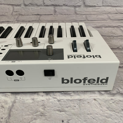 Waldorf Blofeld 49 Key Synthesizer