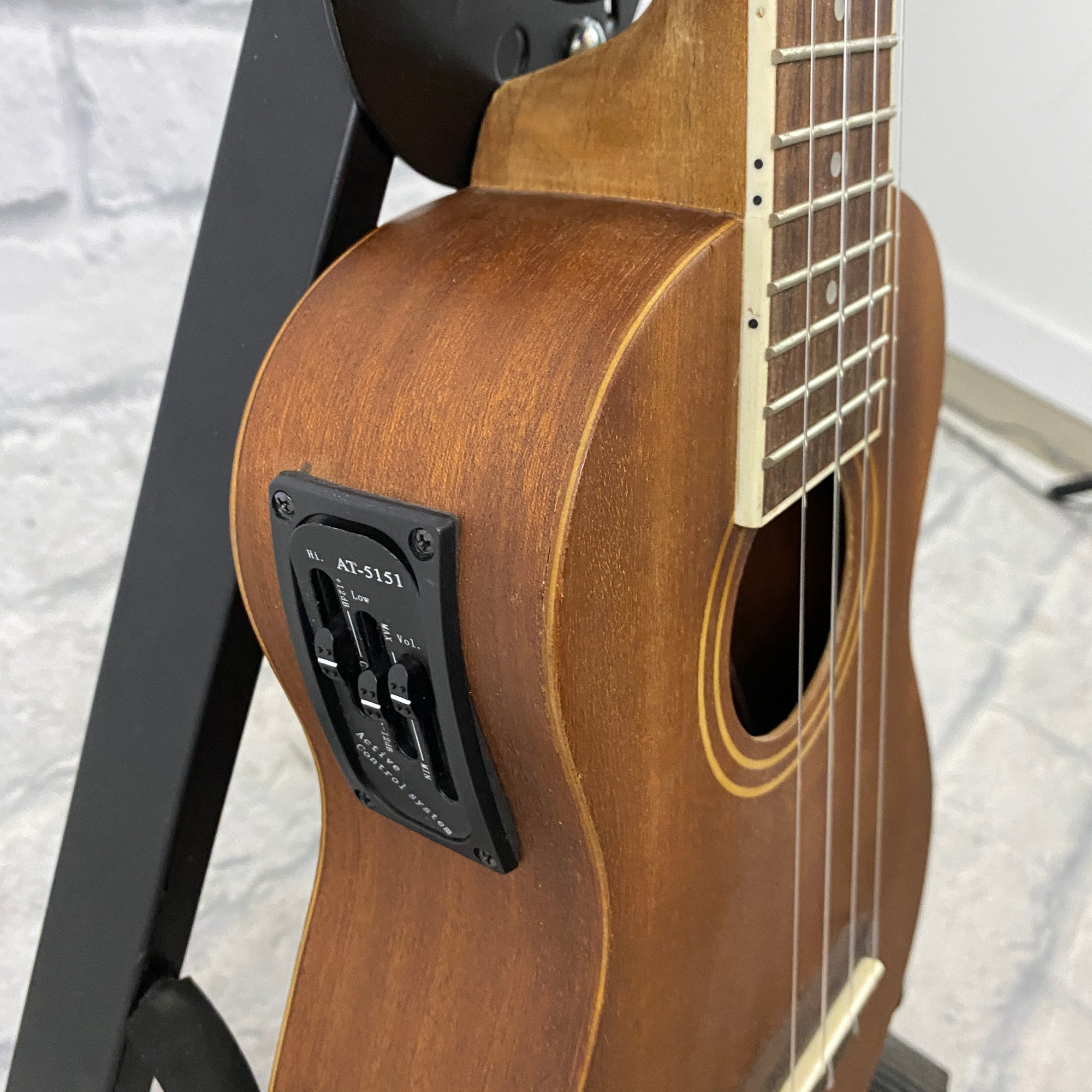 Oscar Schmidt OU2E Mahogany Concert Acoustic-Electric Ukulele