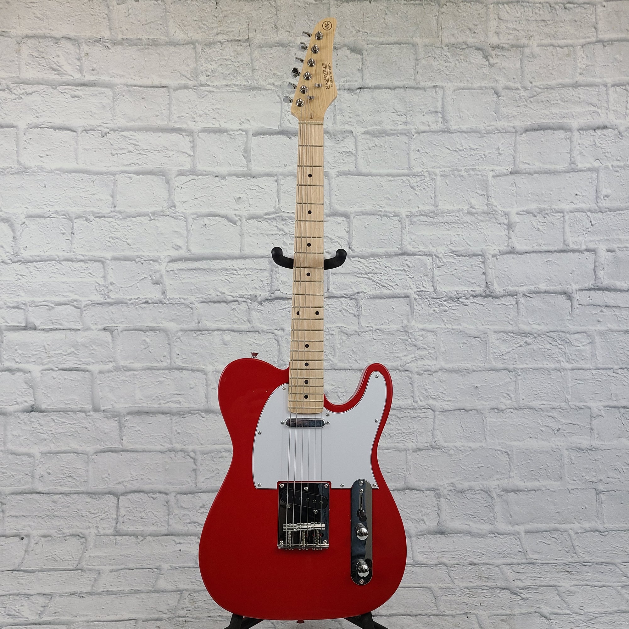 Nashville Guitar Works 125 Single Cutaway - Red,  Maple Fretboard