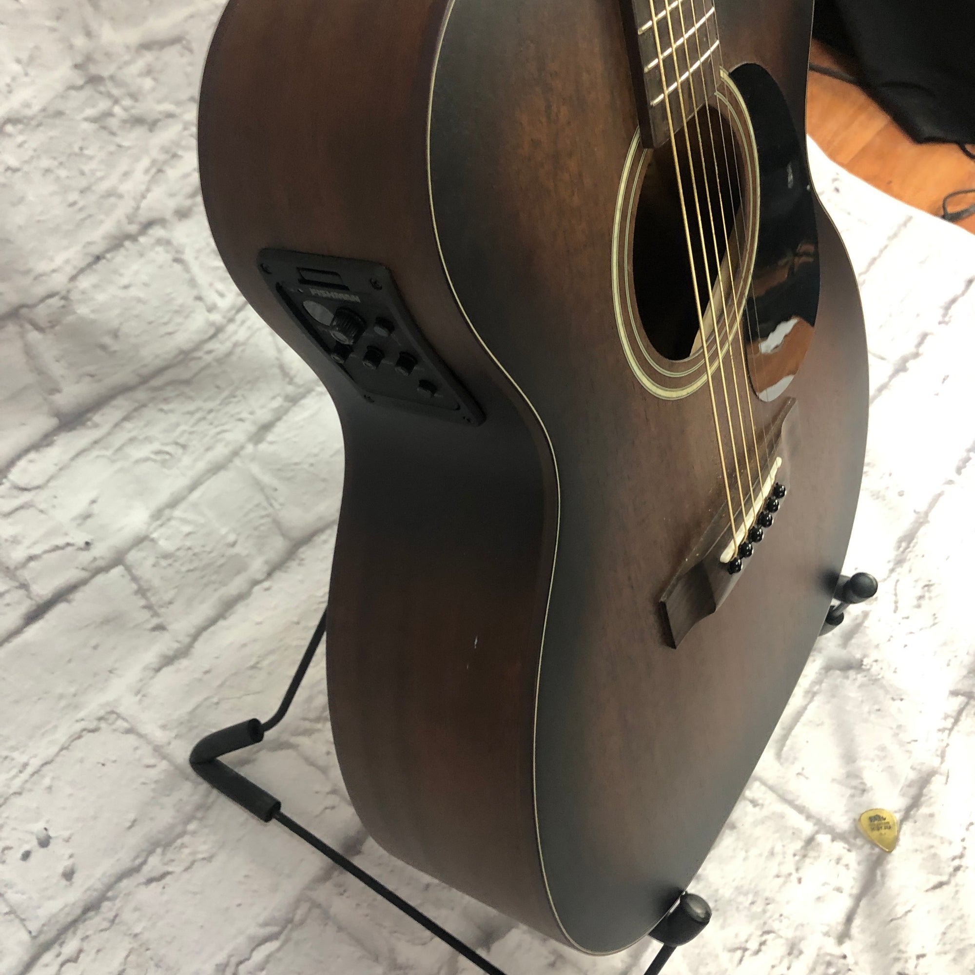 Mitchell T333CE-BST  Spruce Top Auditorium Guitar