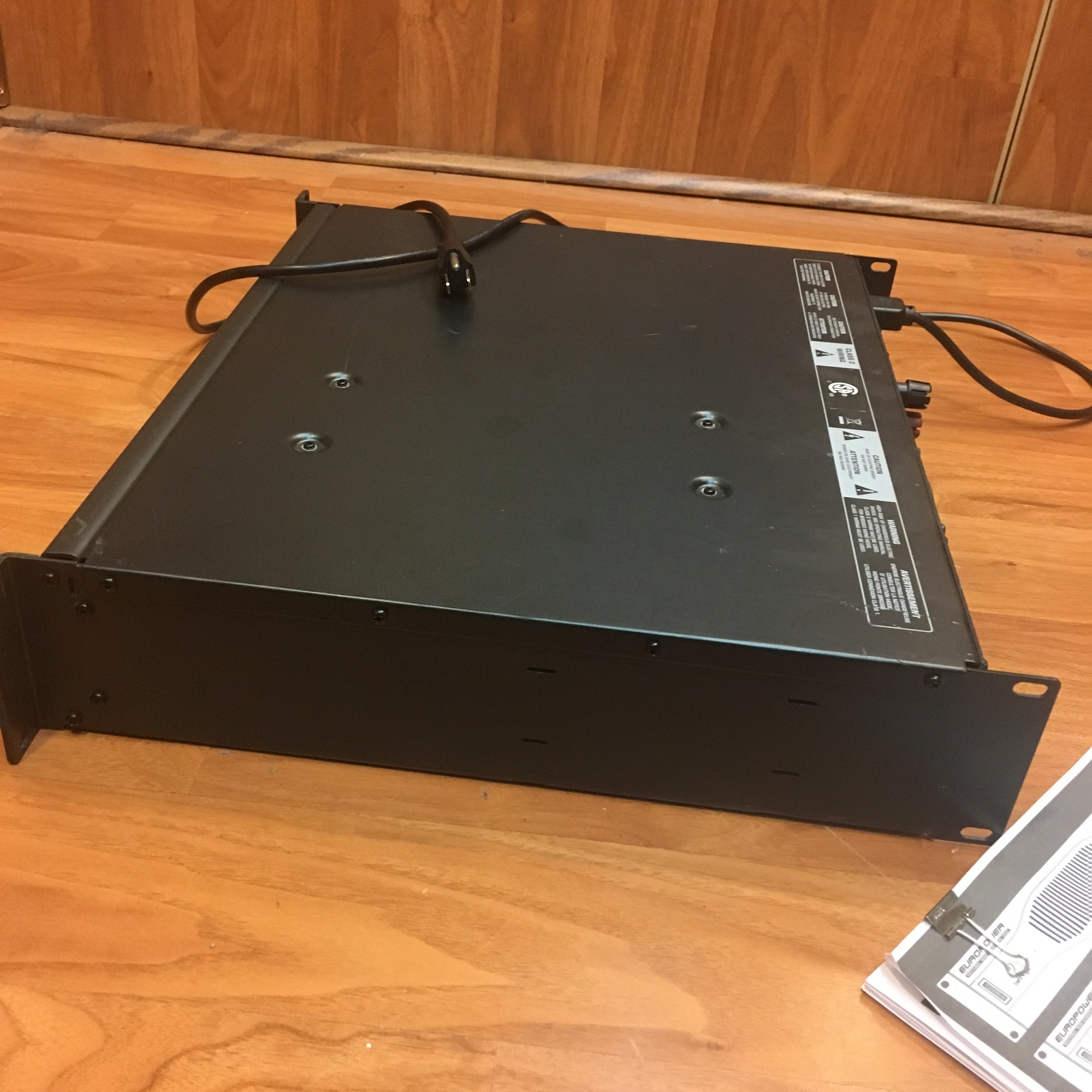 Behringer Europower EP4000 Power Amp