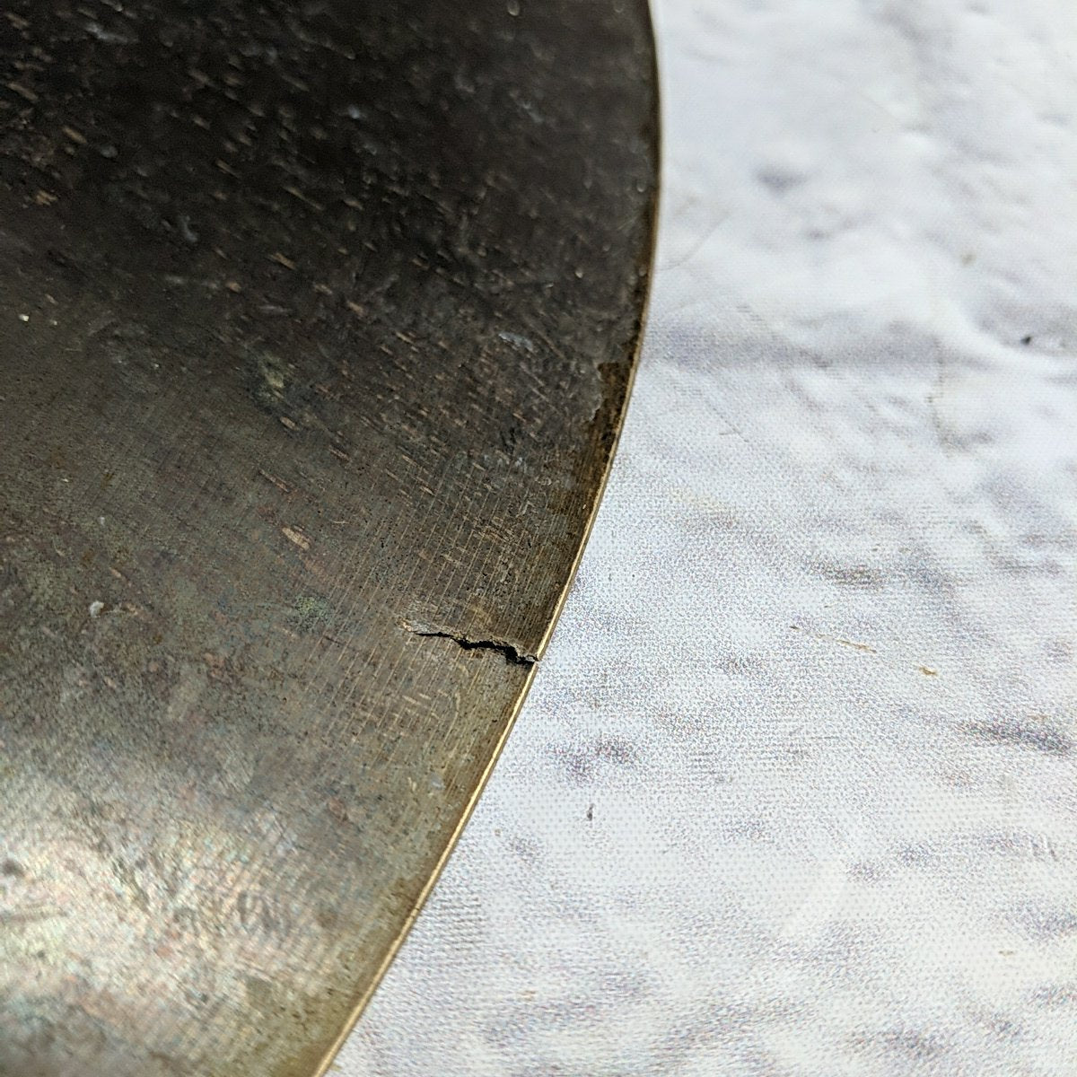 Zildjian 16 Unknown Crash Cymbal CRACKED