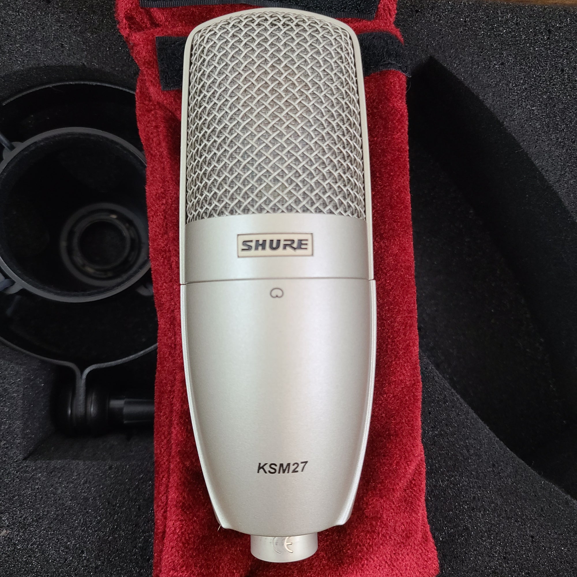 Shure KSM27 Large Diaphragm Condenser Microphone - Evolution