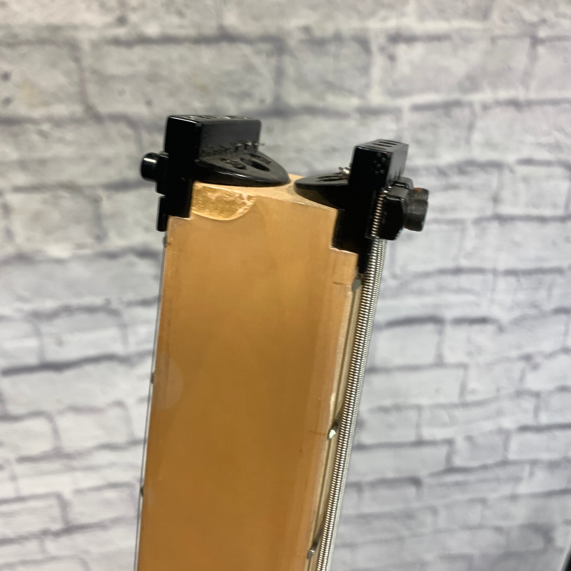 Busuyi Rich Short Scale Bass and Guitar
