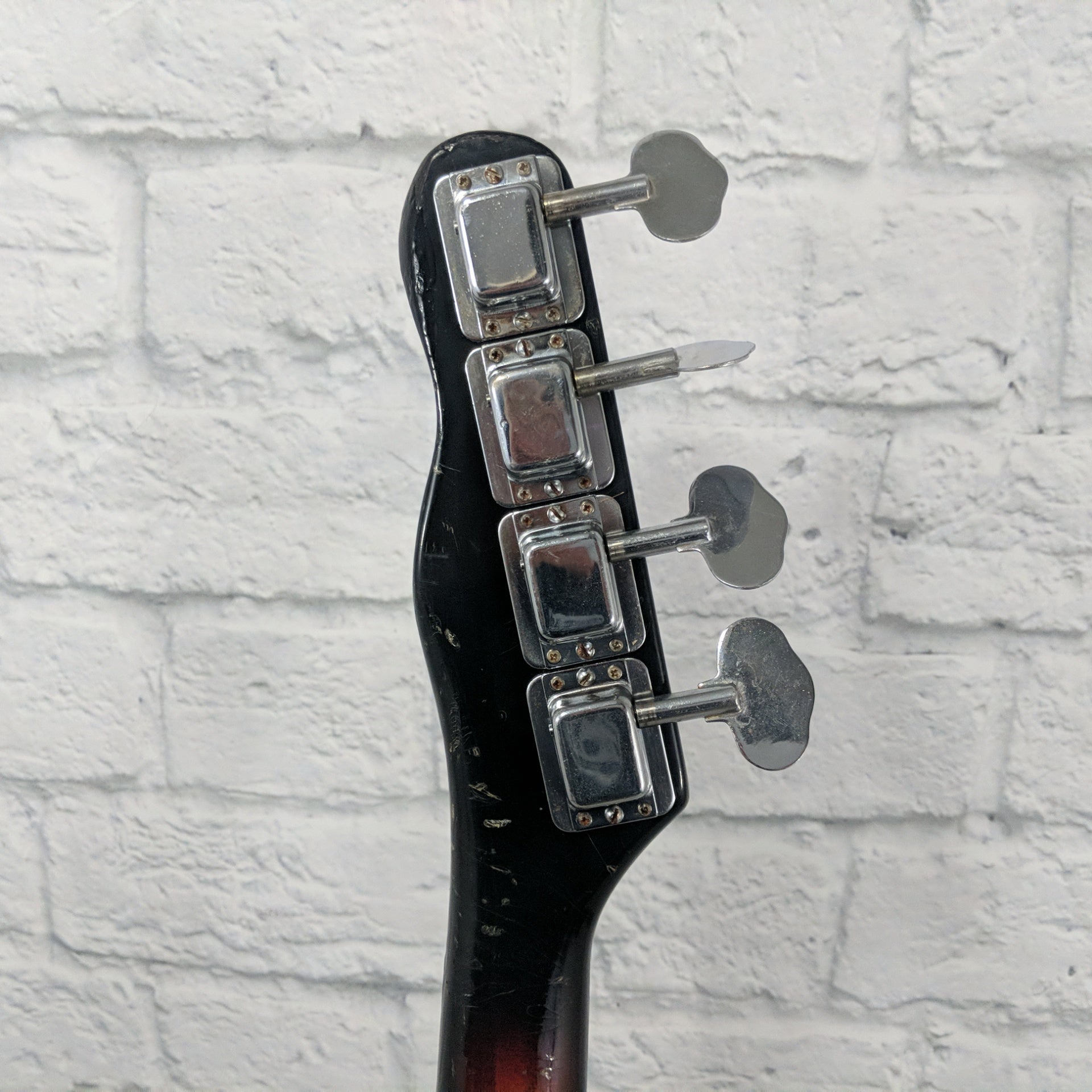 Kimberly II Bass