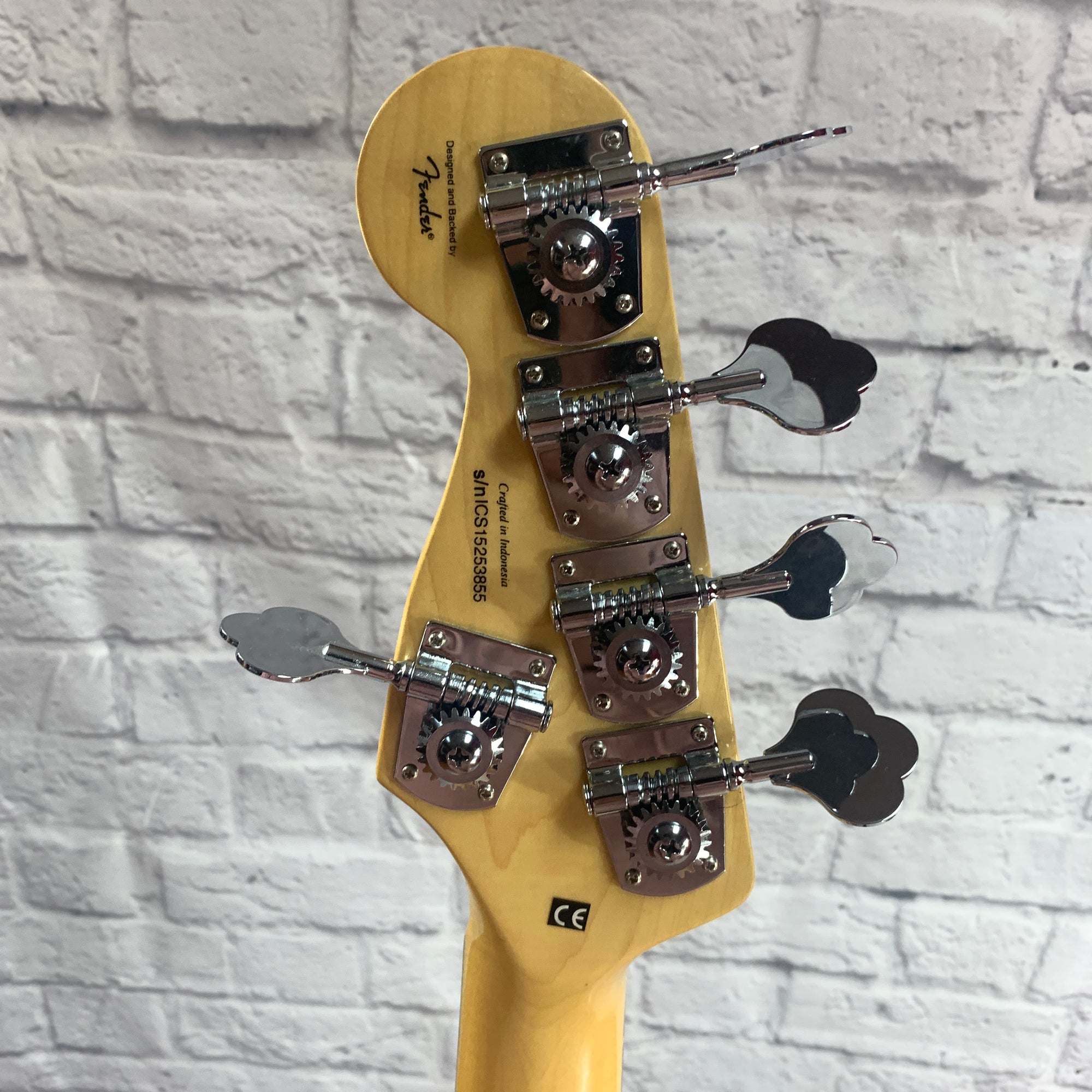 Squier Vintage Modified 5String Jazz Bass w/ Aguilar Preamp Evolution Music