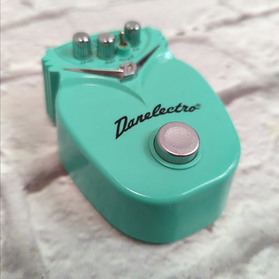 Danelectro DJ-13 French Toast Octave Distortion Mini Effects Pedal