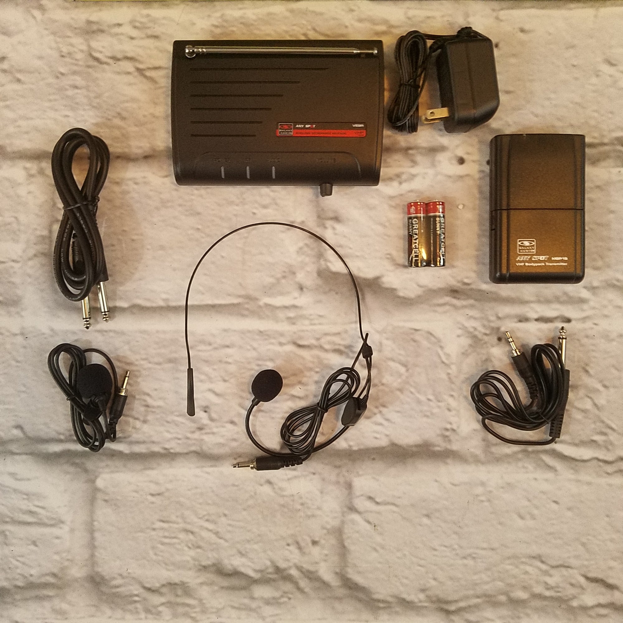 Galaxy Audio VESR/318 Wireless Microphone System