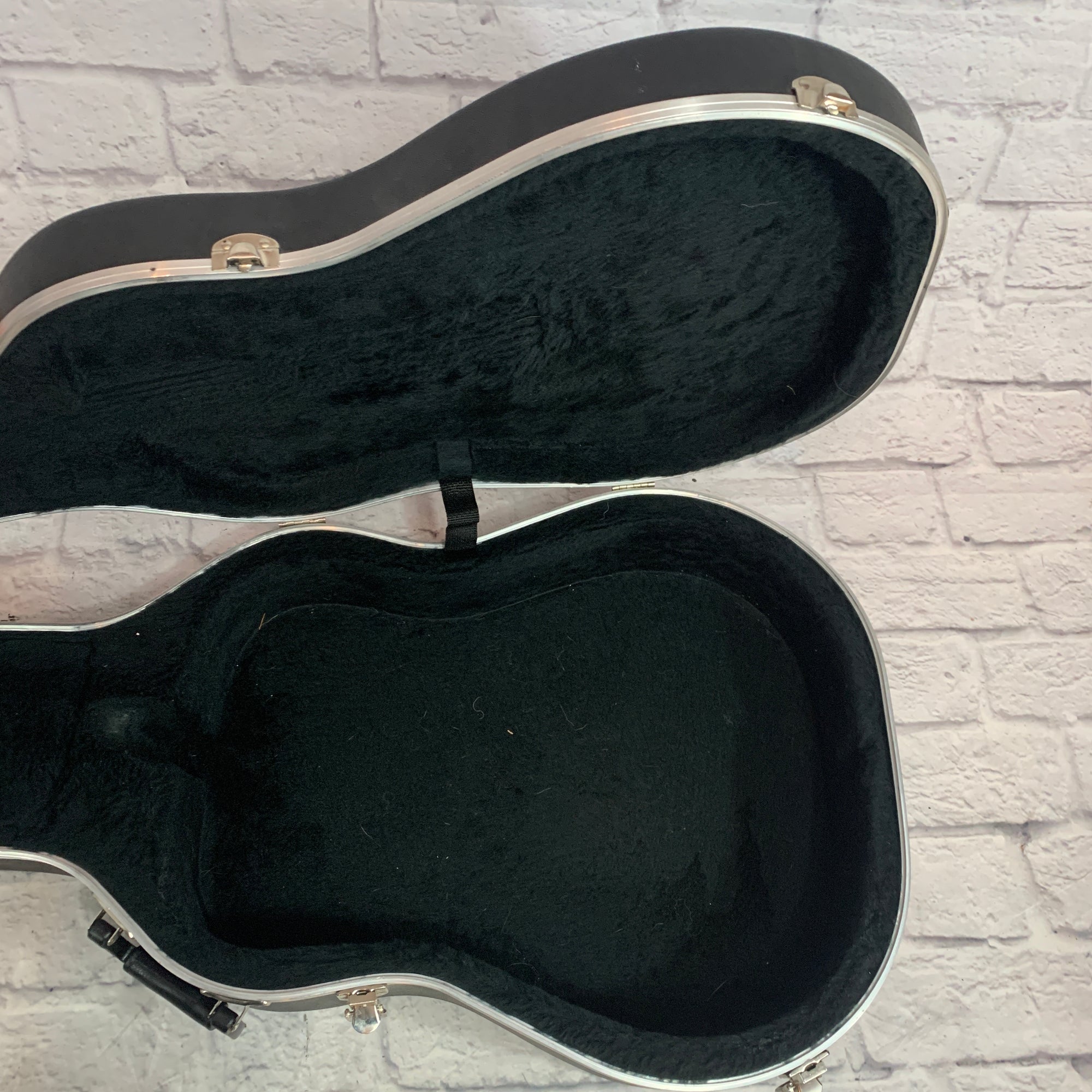Freedom by SKB Acoustic Guitar Case