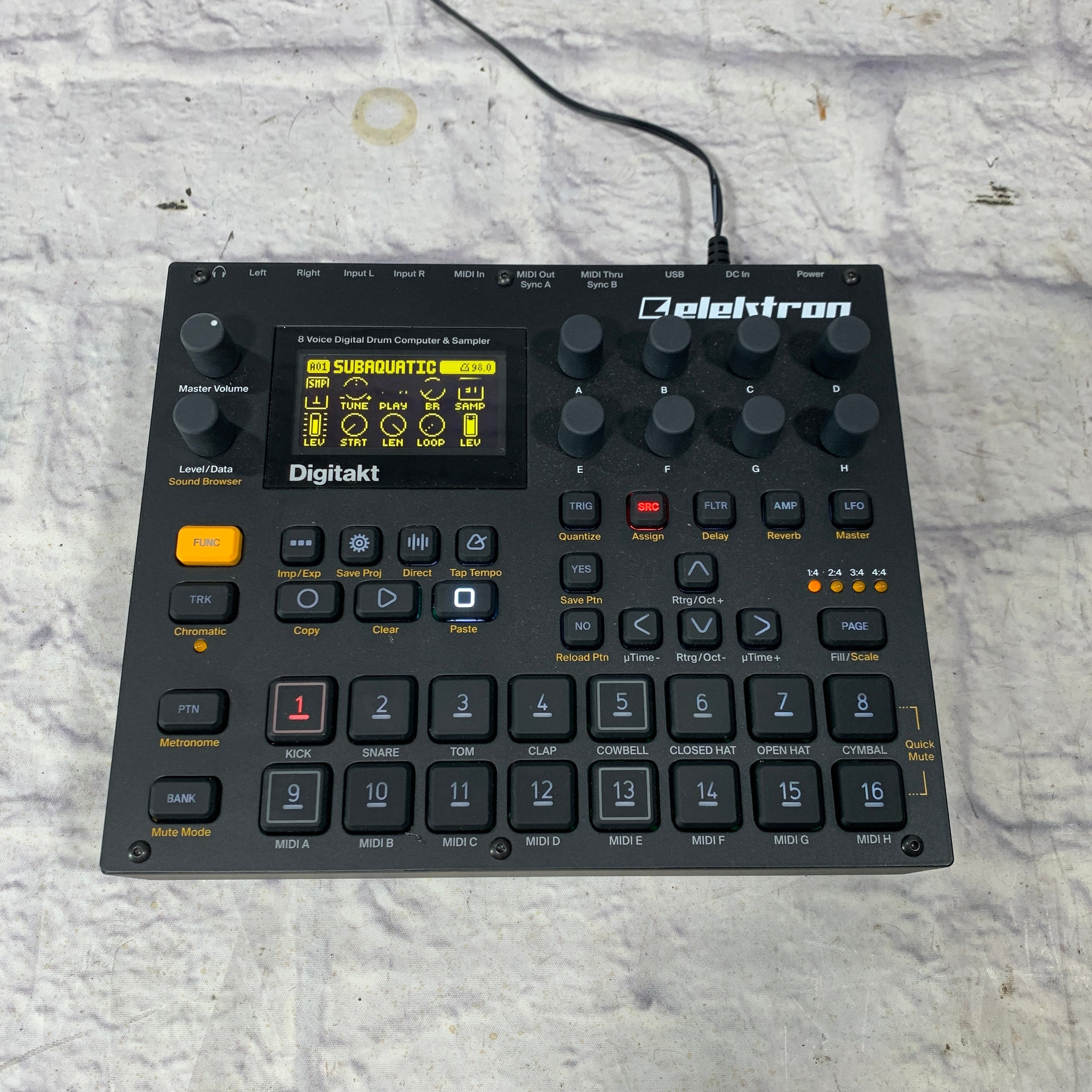 Elektron Digitakt 8-voice Drum Computer and Sampler w/ Power Supply
