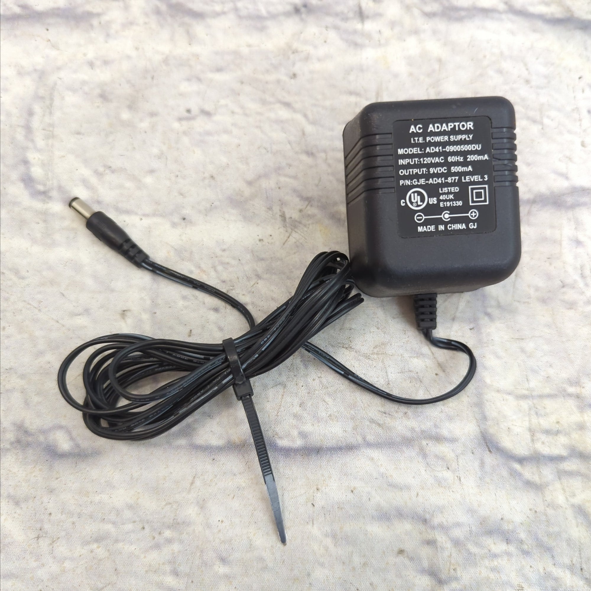 9V DC Center Positive 500mA Power Supply - AD41-0900500DU