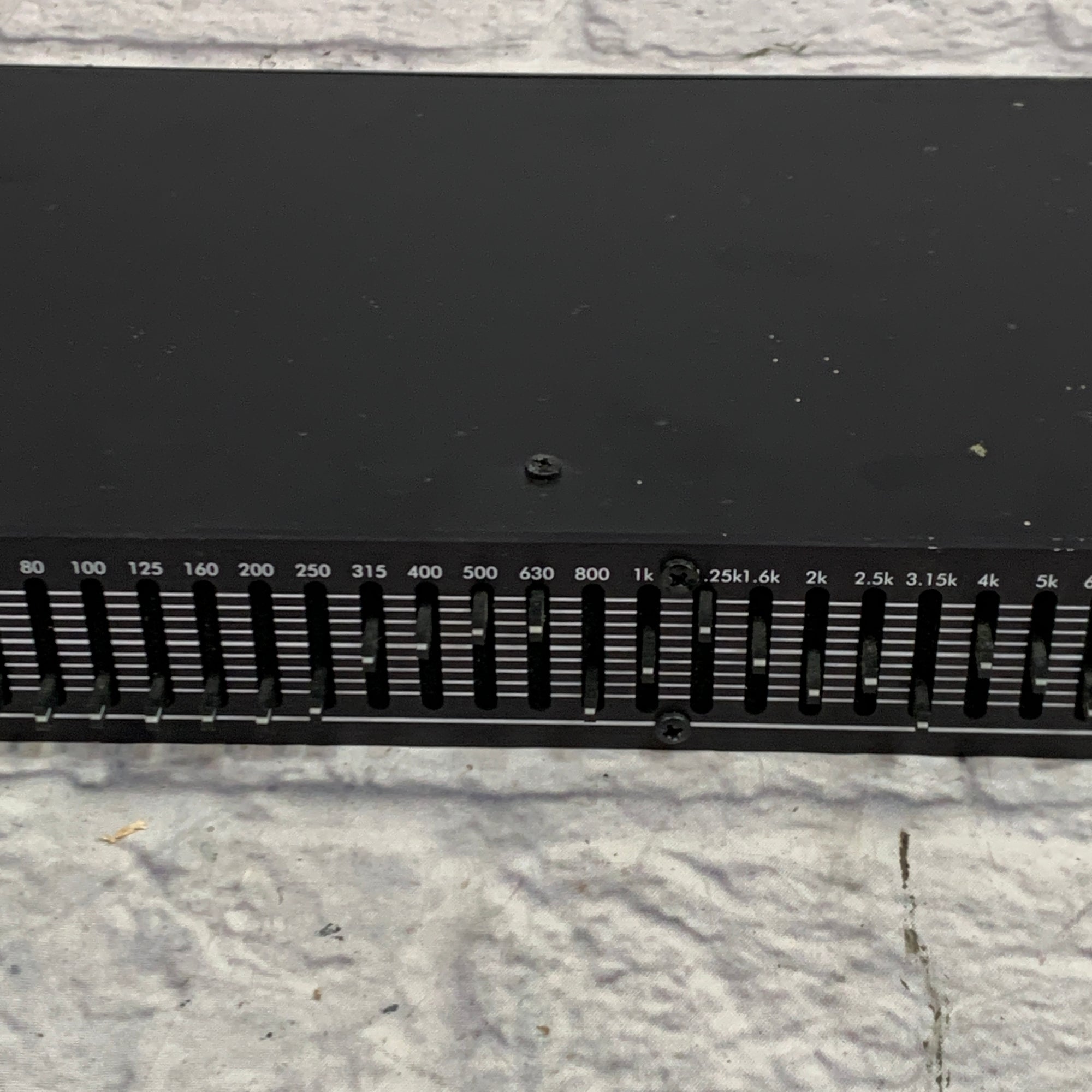Art 353 Graphic Equalizer