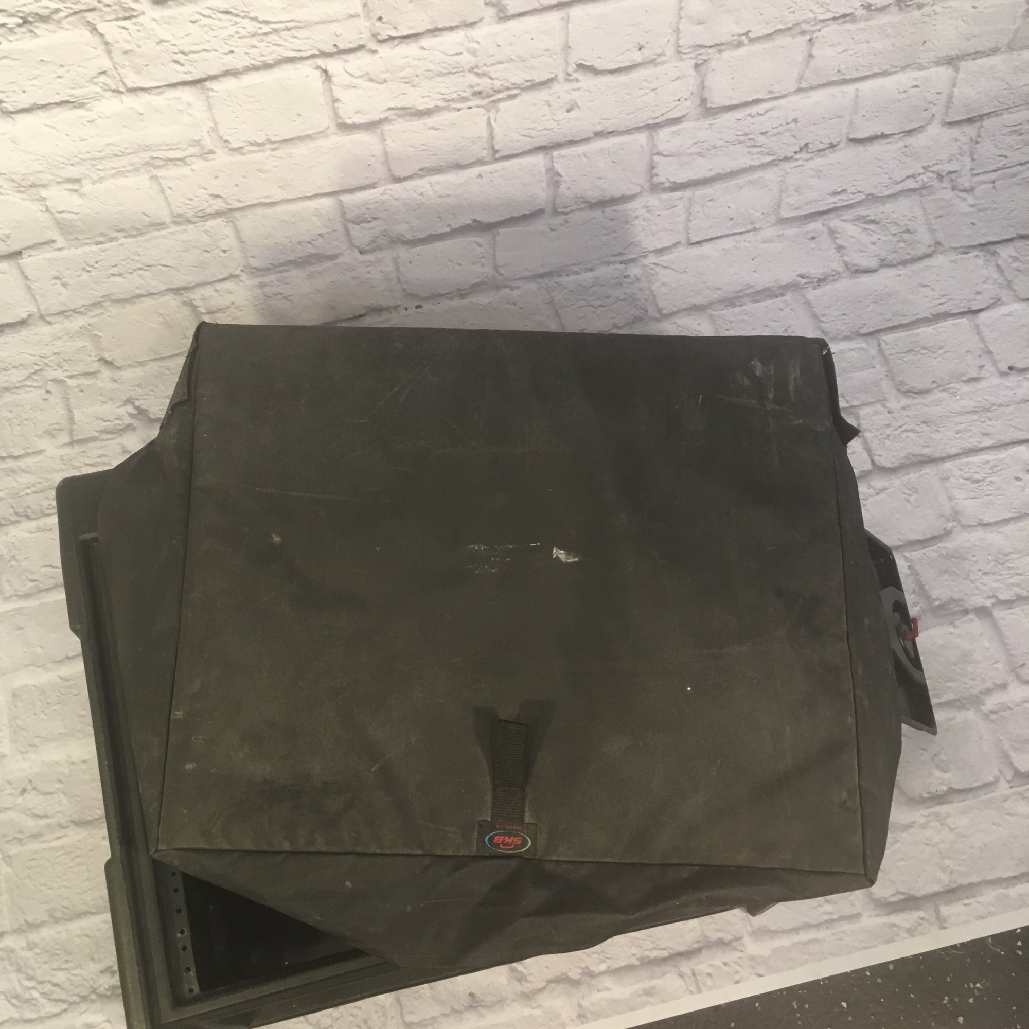 SKB 4U Rack w 8U Angled Top For Mixer
