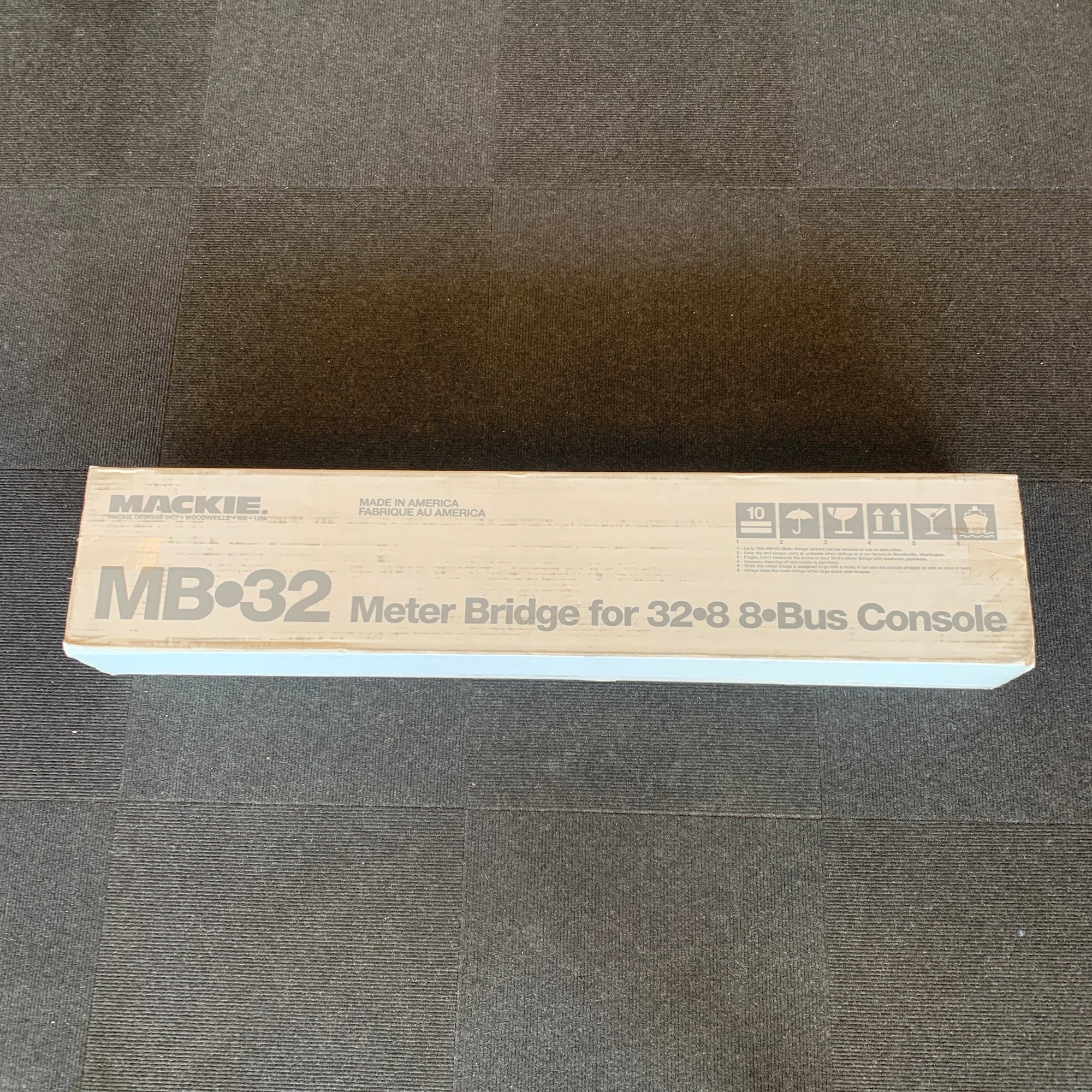 Mackie 32.8 32-Channel 8-Bus Mixing Console w/ Meter Bridge & Power Supply