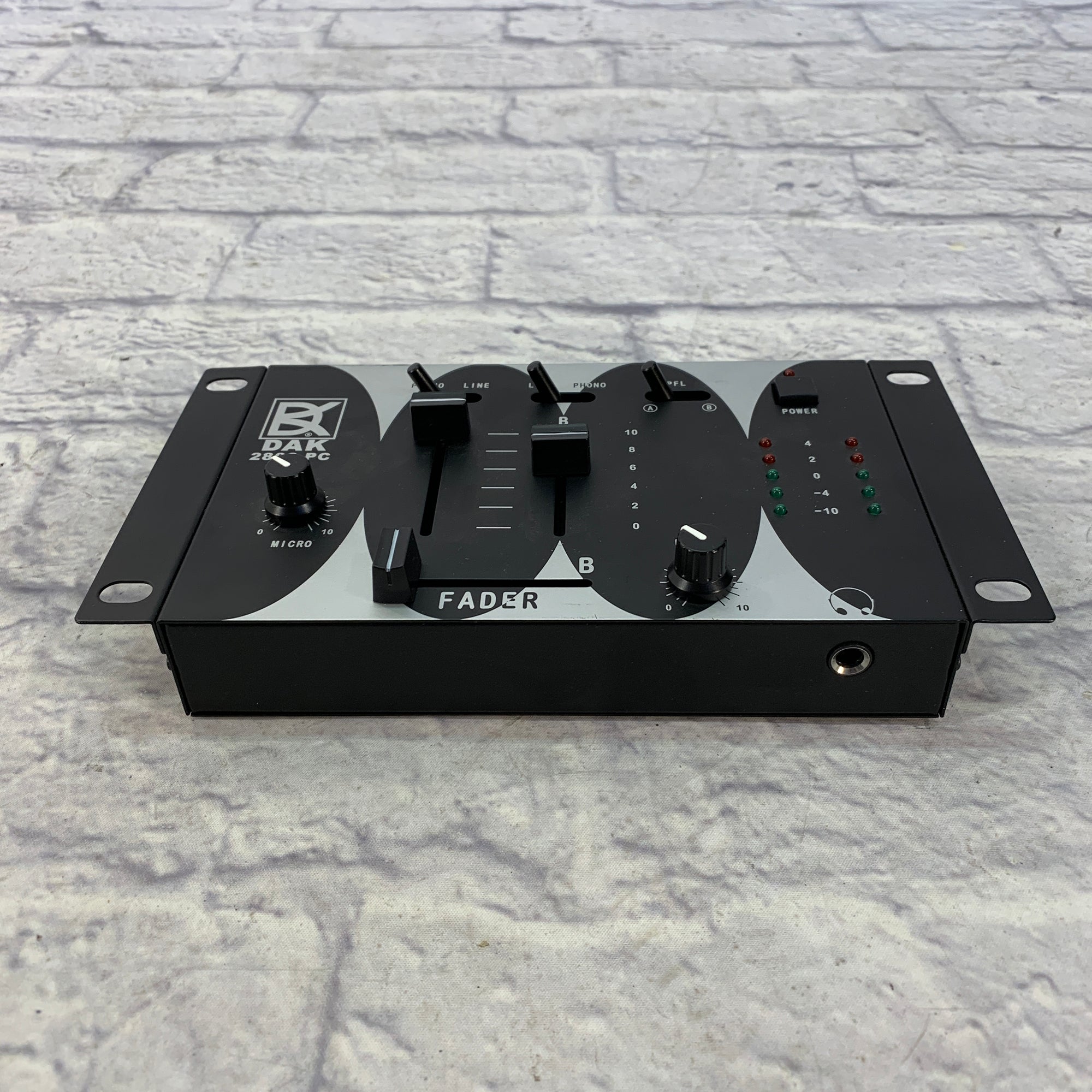 Dak 2800-PC Fader w Power Adapter