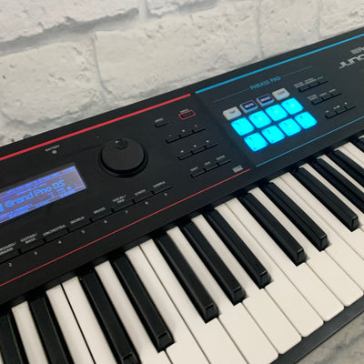 Roland Juno-DS61 61-Key Synth Controller Sampler w/ Gig Bag