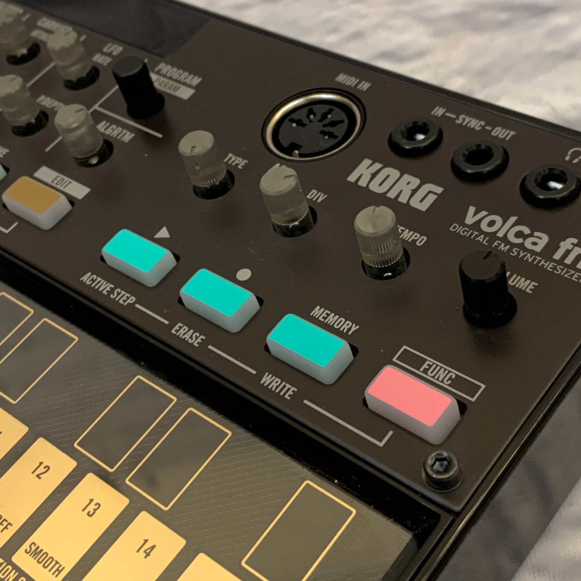 Korg Volca FM Digital FM Synthesizer - Evolution Music