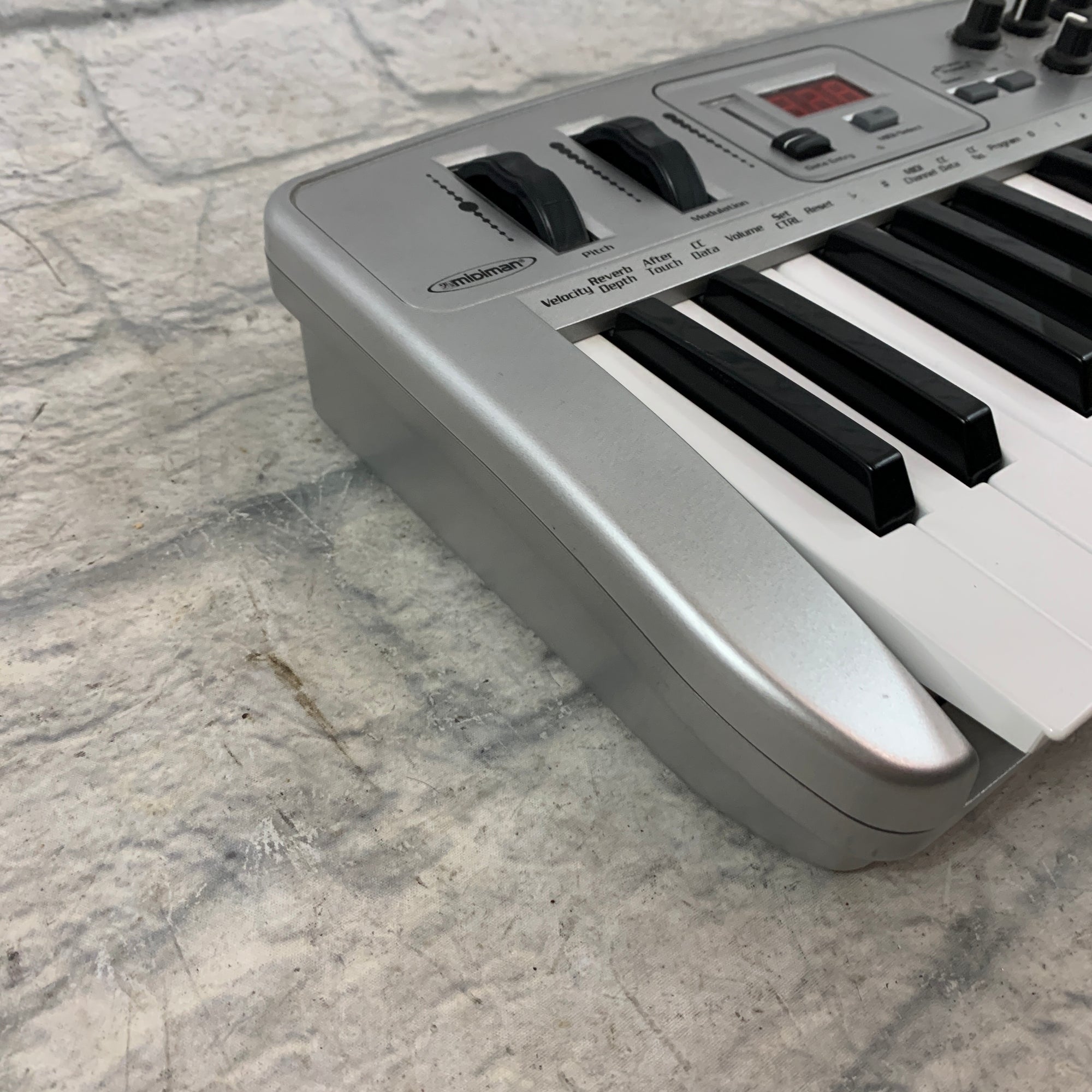 Midiman Oxygen 8 Midi Keyboard Evolution Music