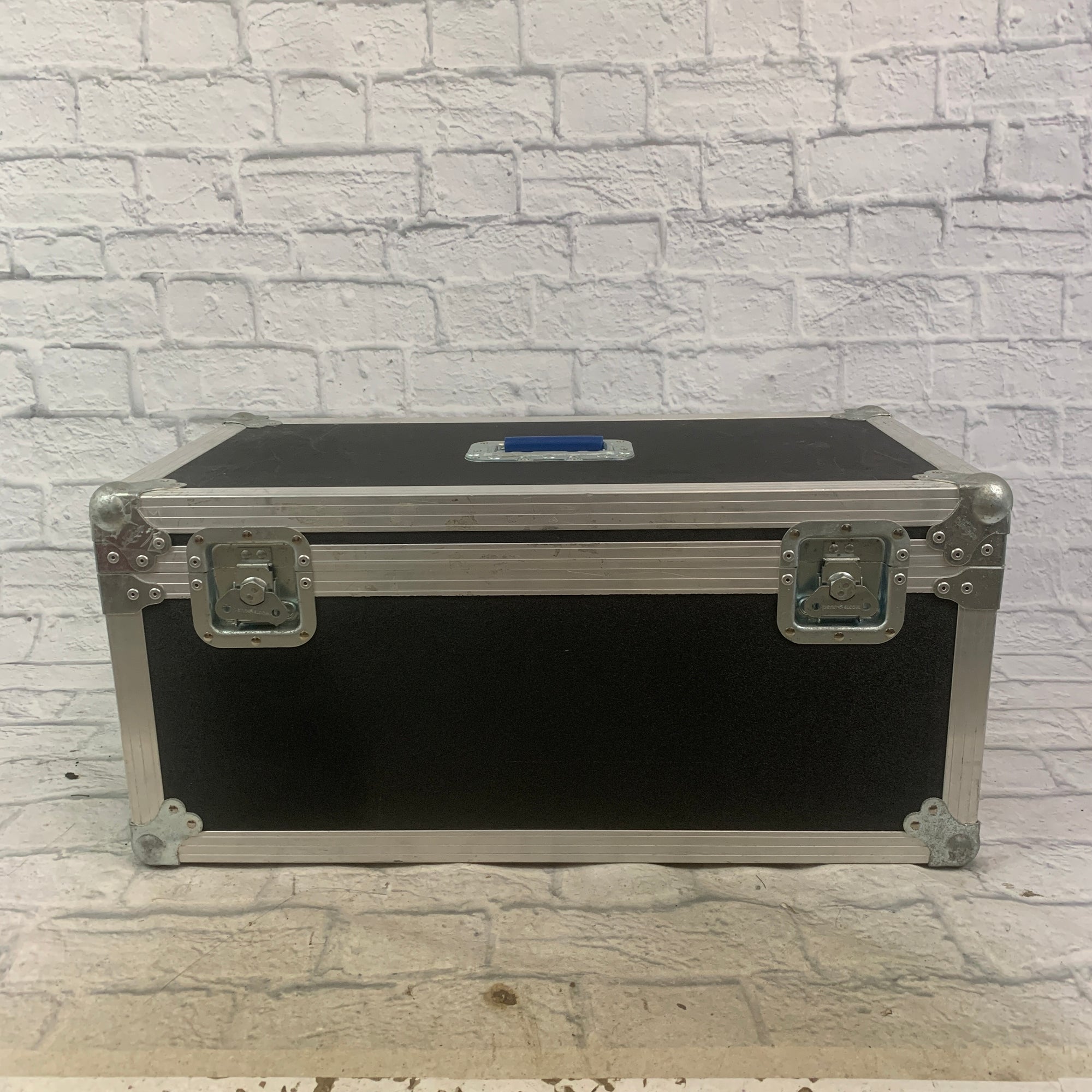 Safe Case Road, Tour Case