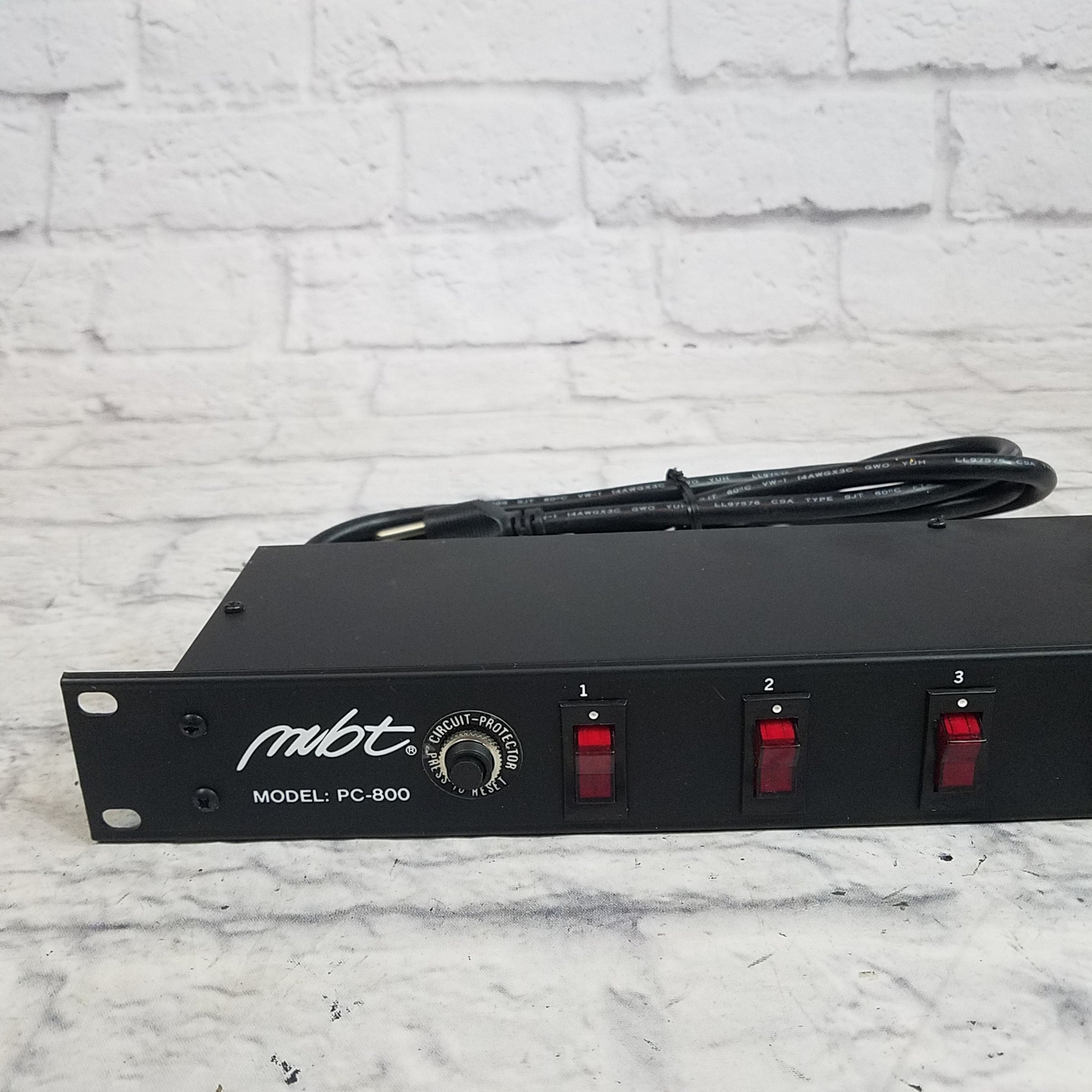 MBT PC-800 Rackmount Powercenter