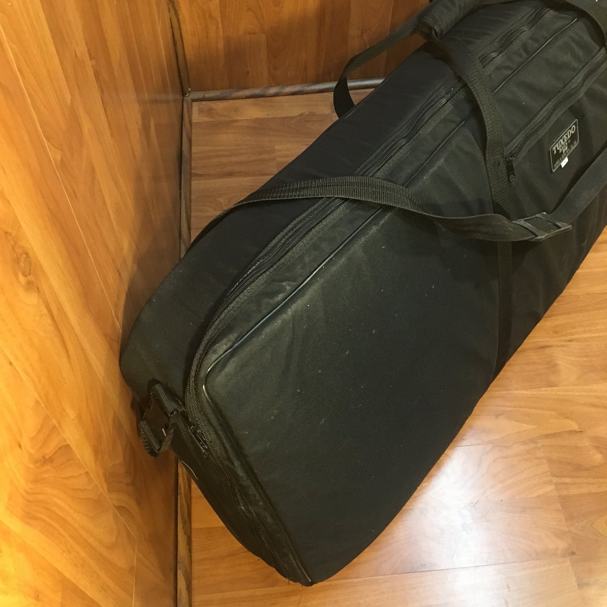 Humes & Berg TX6070 Tuxedo Keyboard Bag