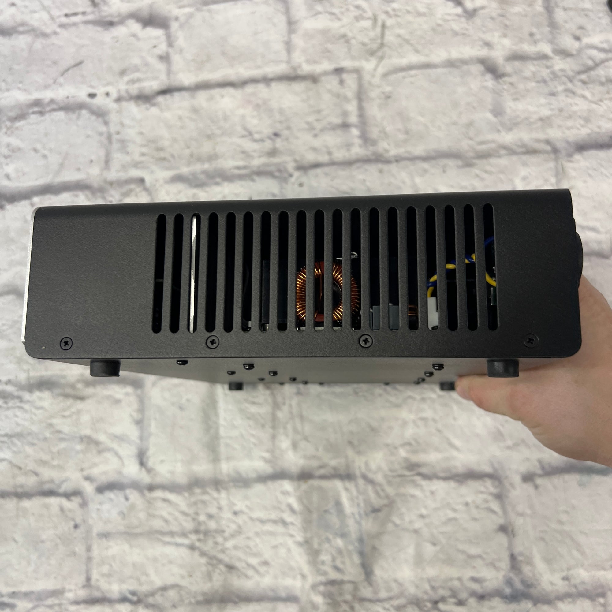 Aguilar Tone Hammer 700 Bass Amp Head