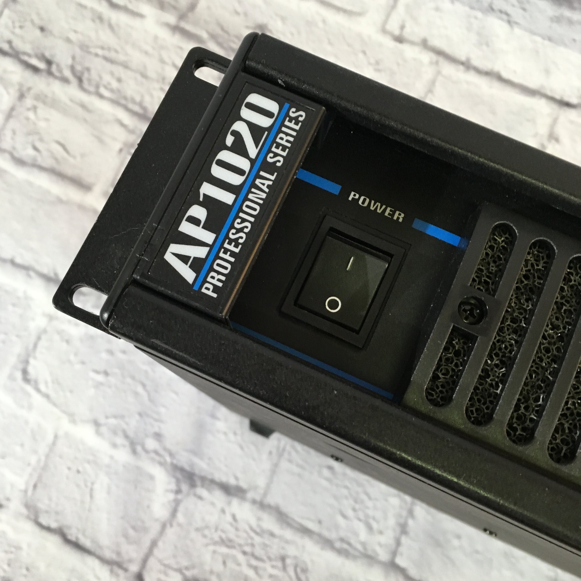 Yorkville AP1020 Power Amp